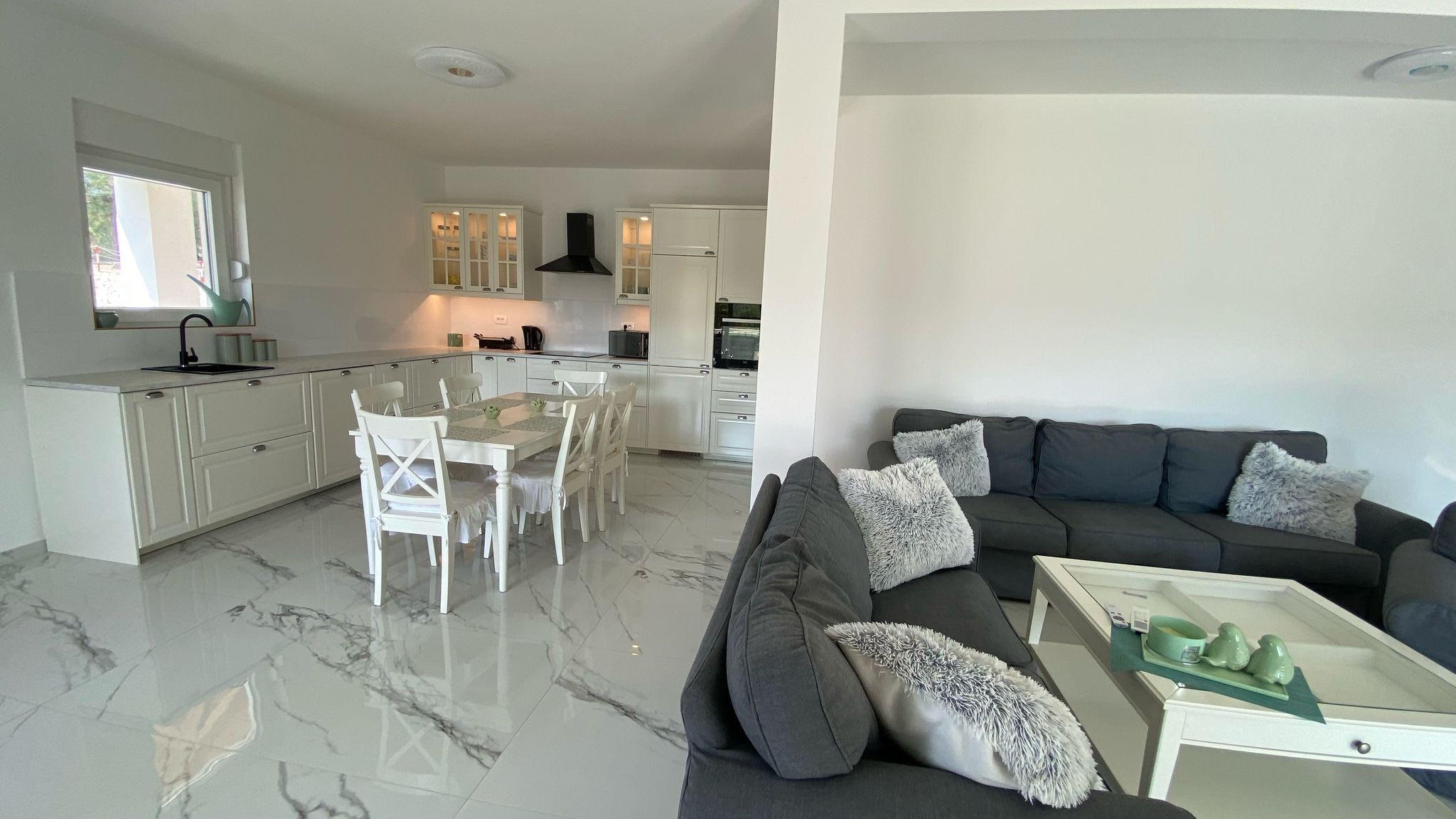 Dvosobni apartman s terasom Pag  A-a