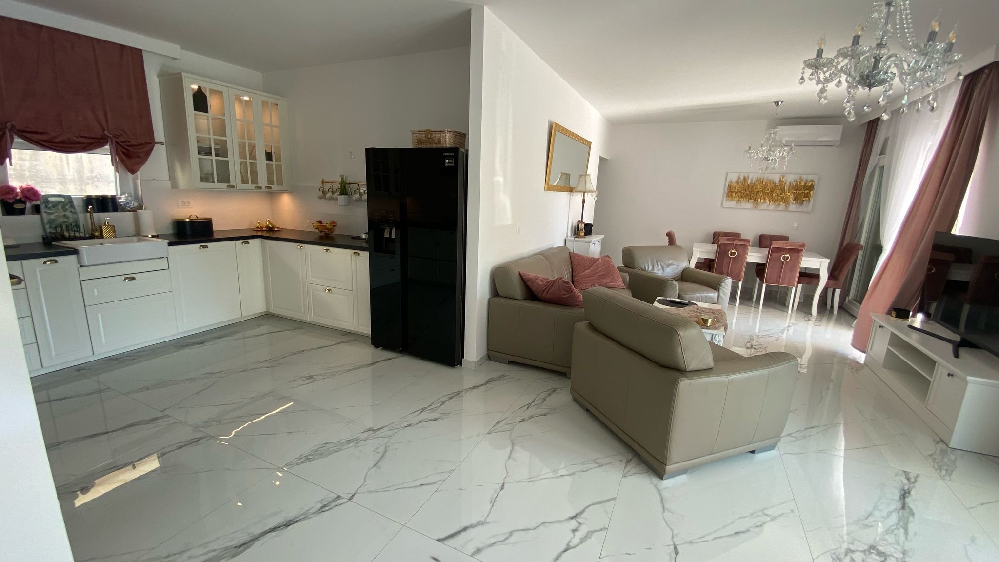 Dvosobni apartman s terasom Pag  A-b