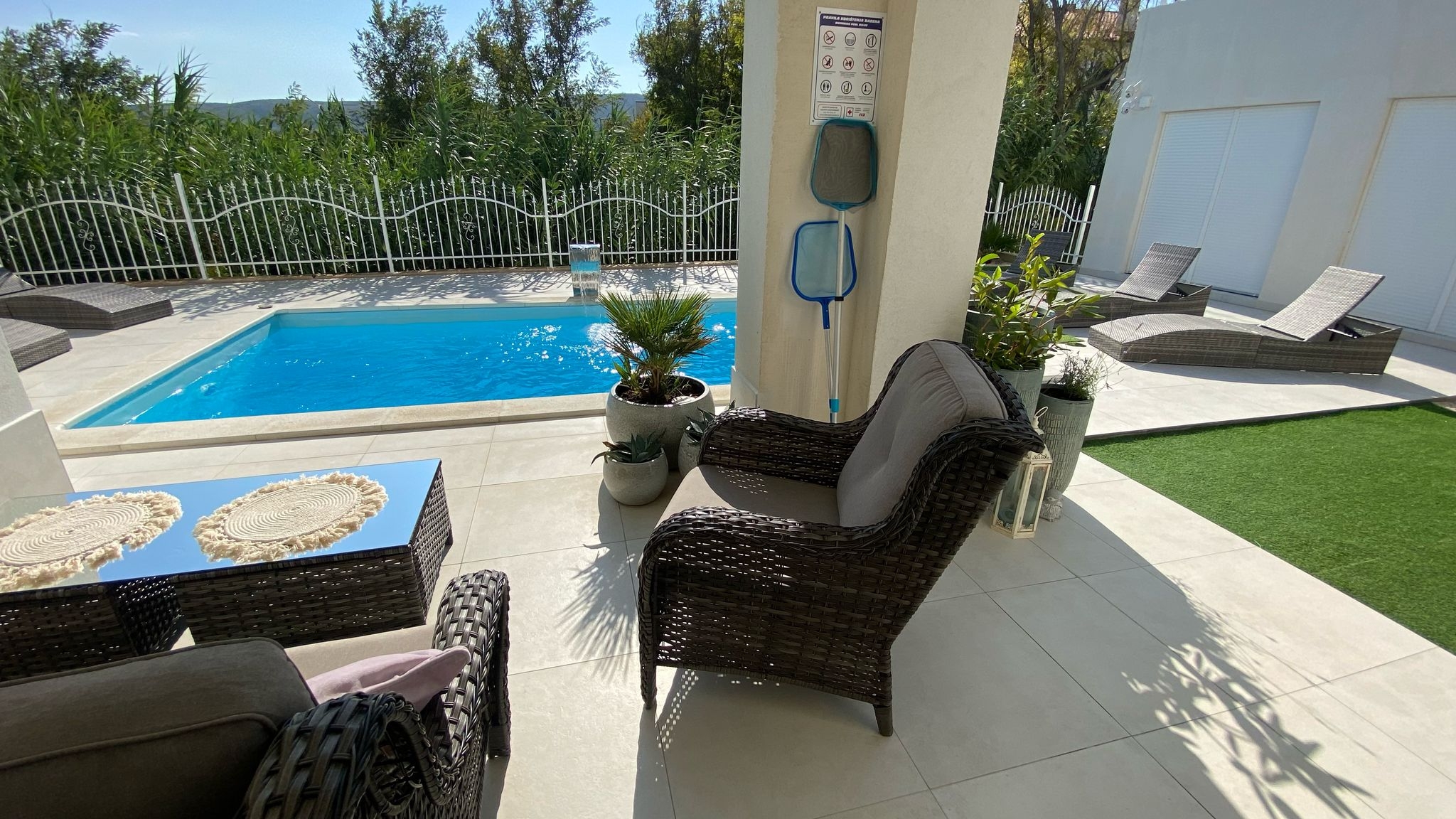Dvosobni apartman s terasom Pag  A-b