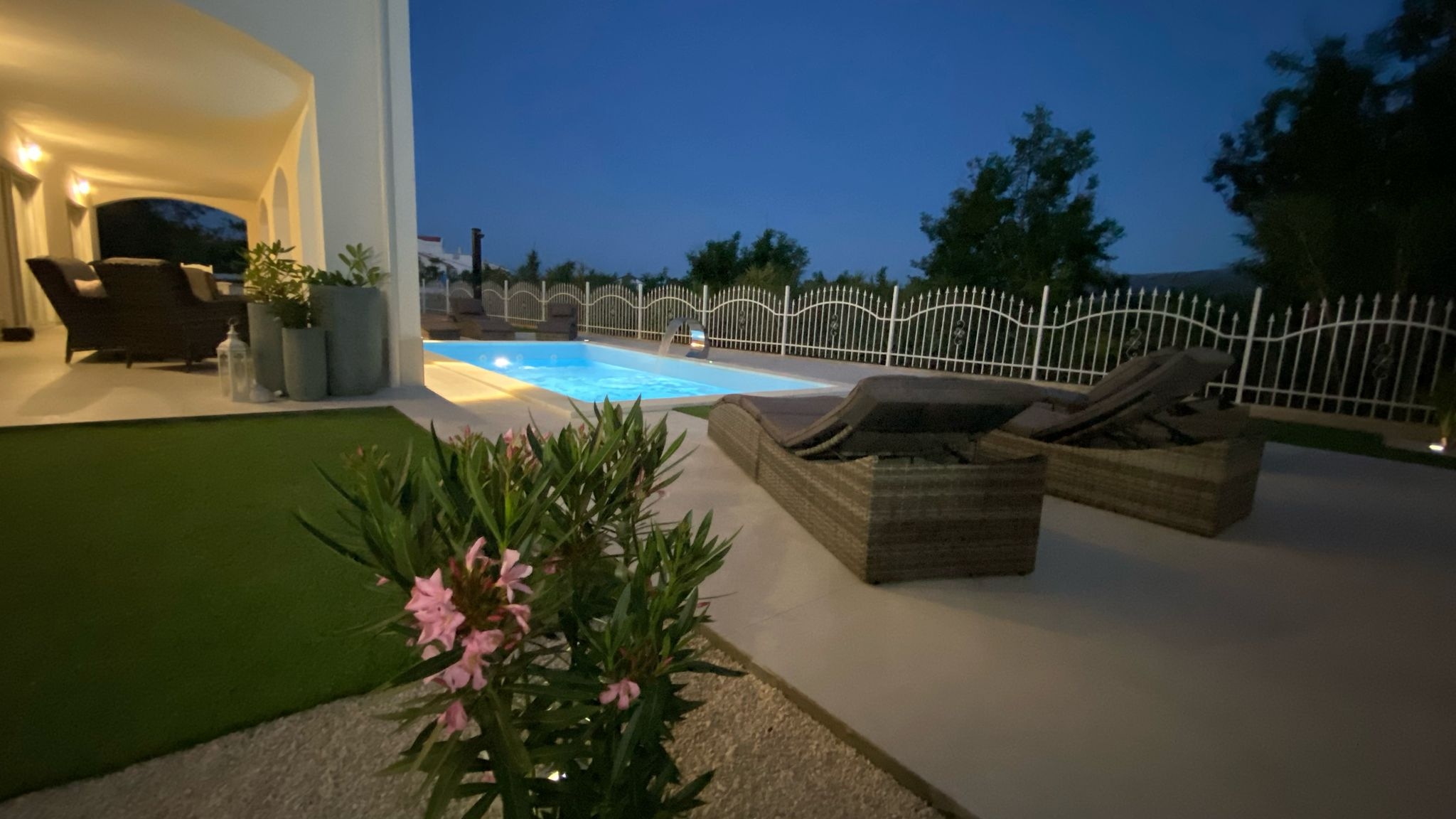 Dvosobni apartma S teraso Pag  A-a