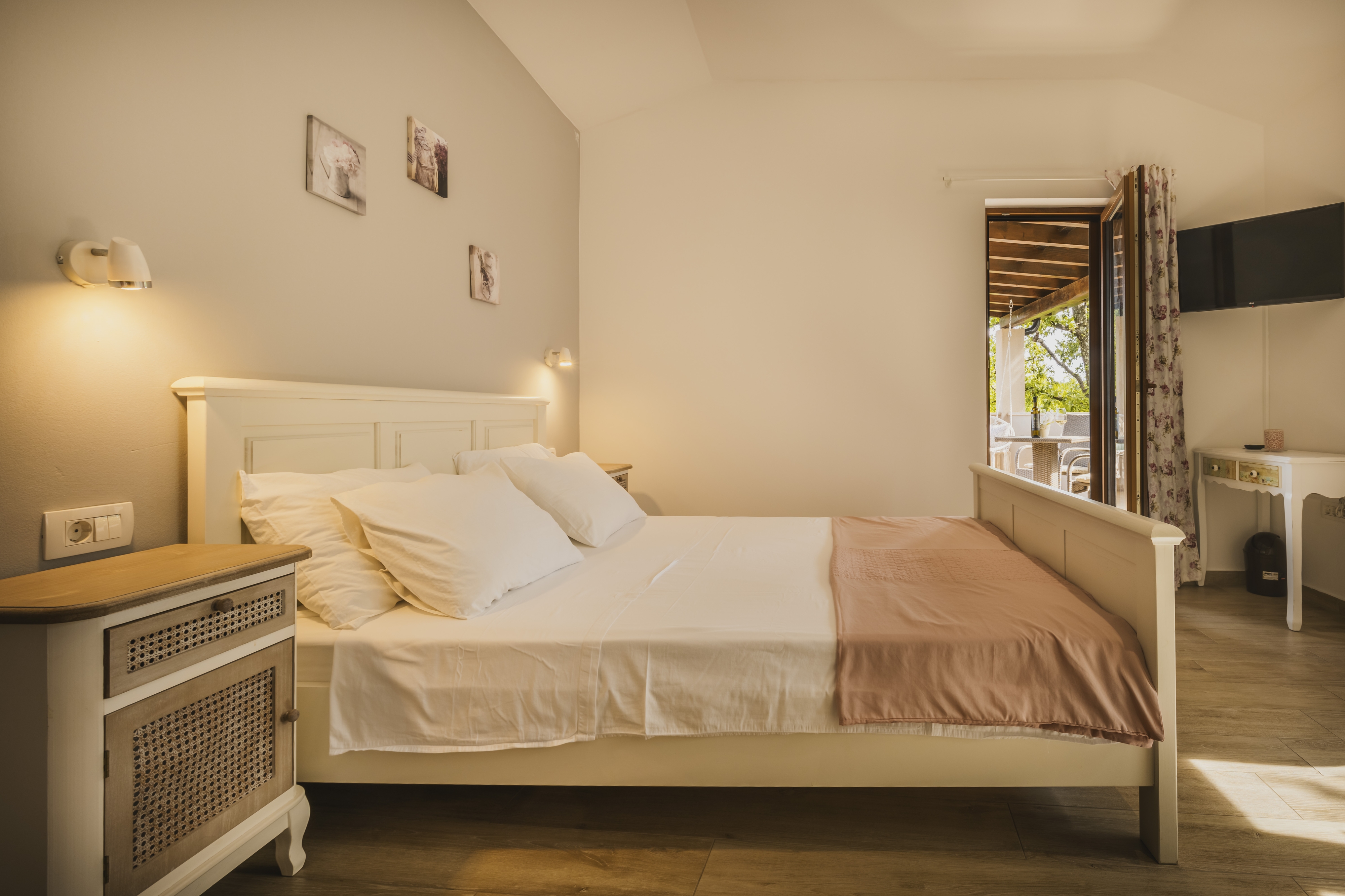 Room with balcony Rošini, Poreč (S-24364-a) Room with balcony Rošini, Poreč (S-24364-a)