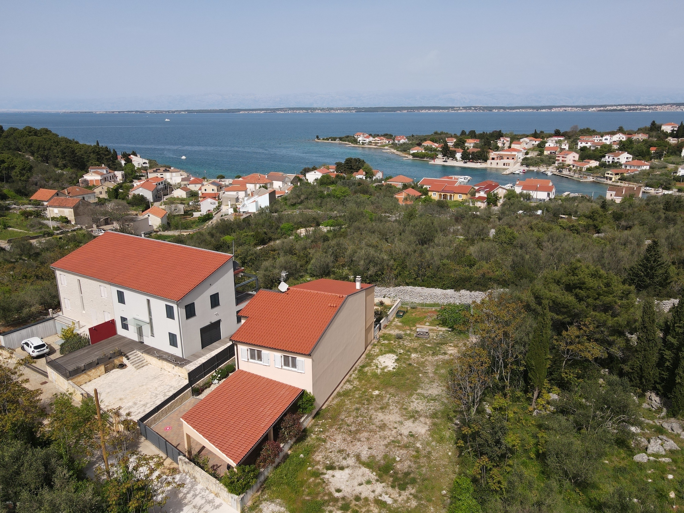 Two bedroom apartment with terrace and sea view Lukoran, Ugljan (A-24366-a)