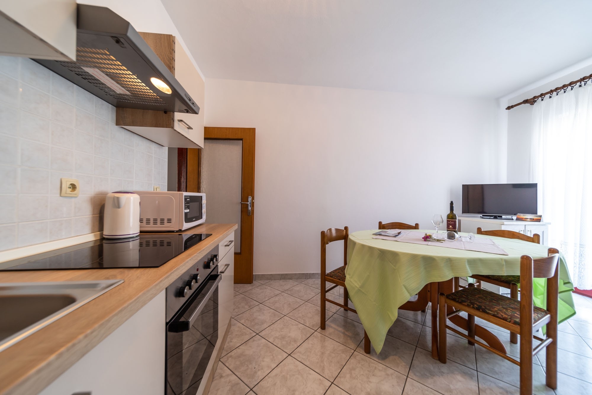 Dvosobni apartman s terasom i pogledom na more Rab  A-a