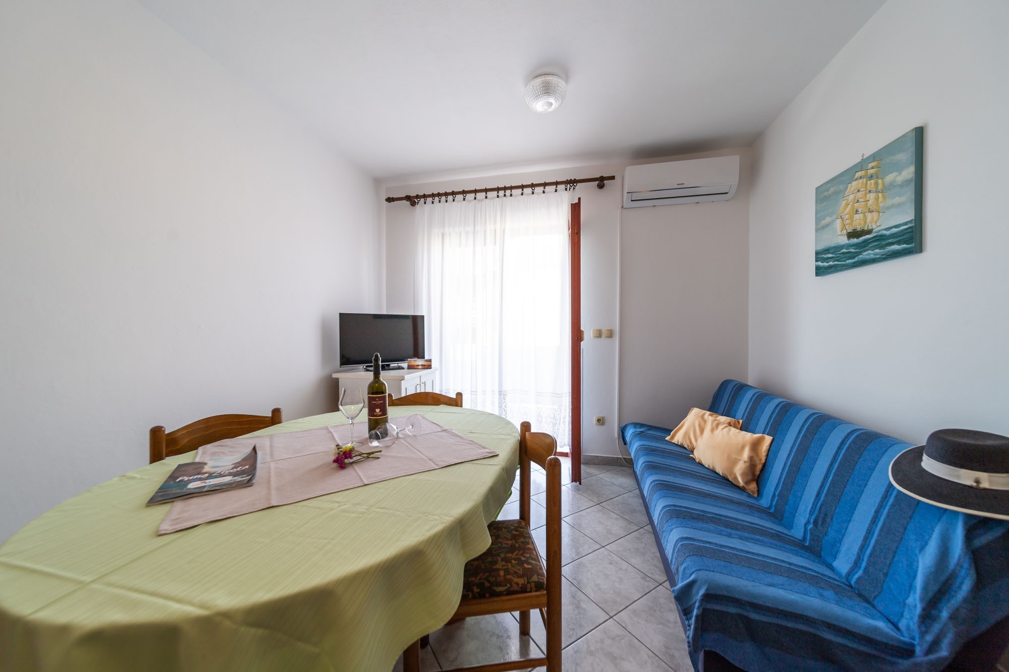 Dvosobni apartman s terasom i pogledom na more Rab  A-a