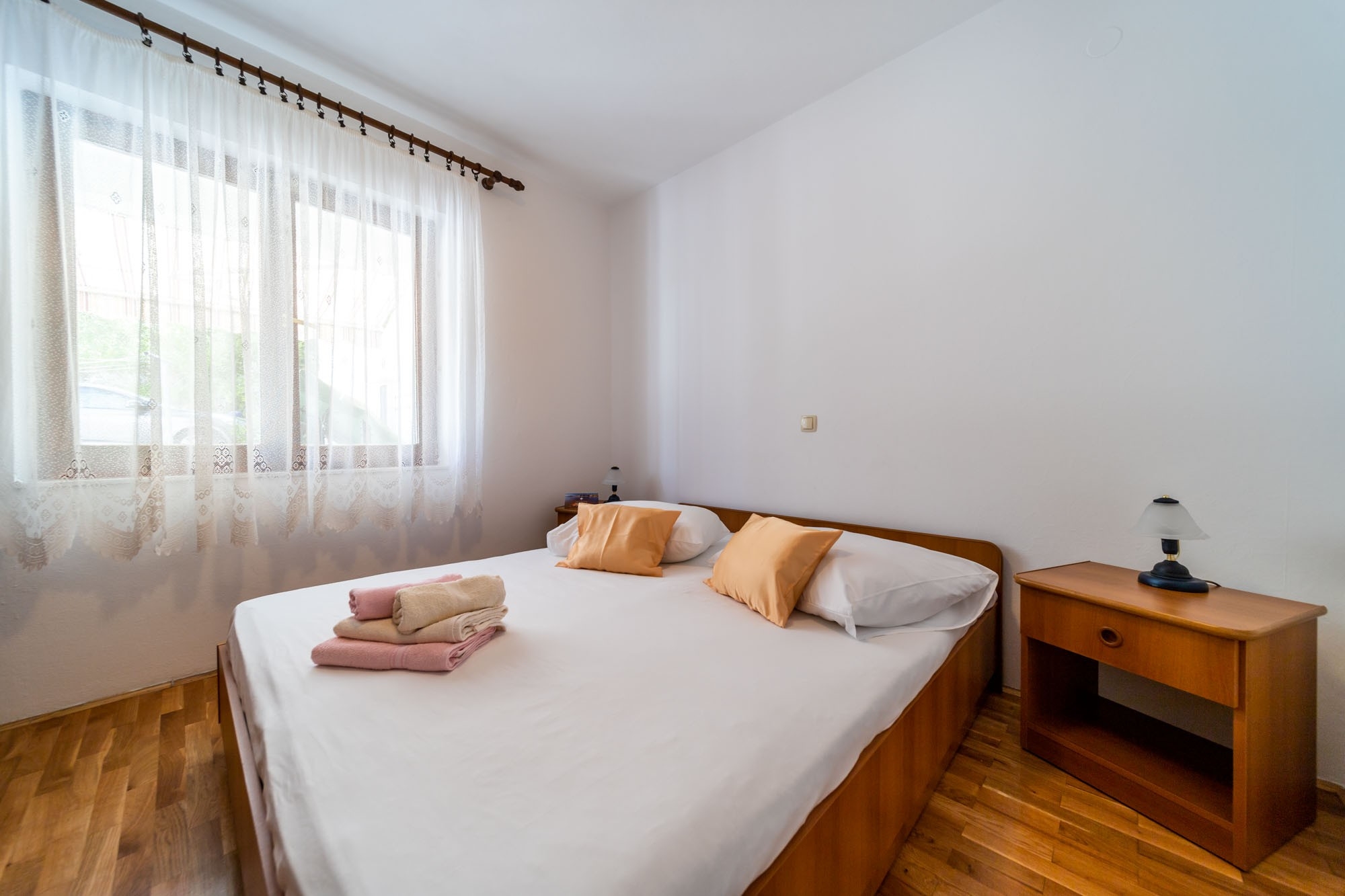 Enosobni apartma S teraso Rab  A-c