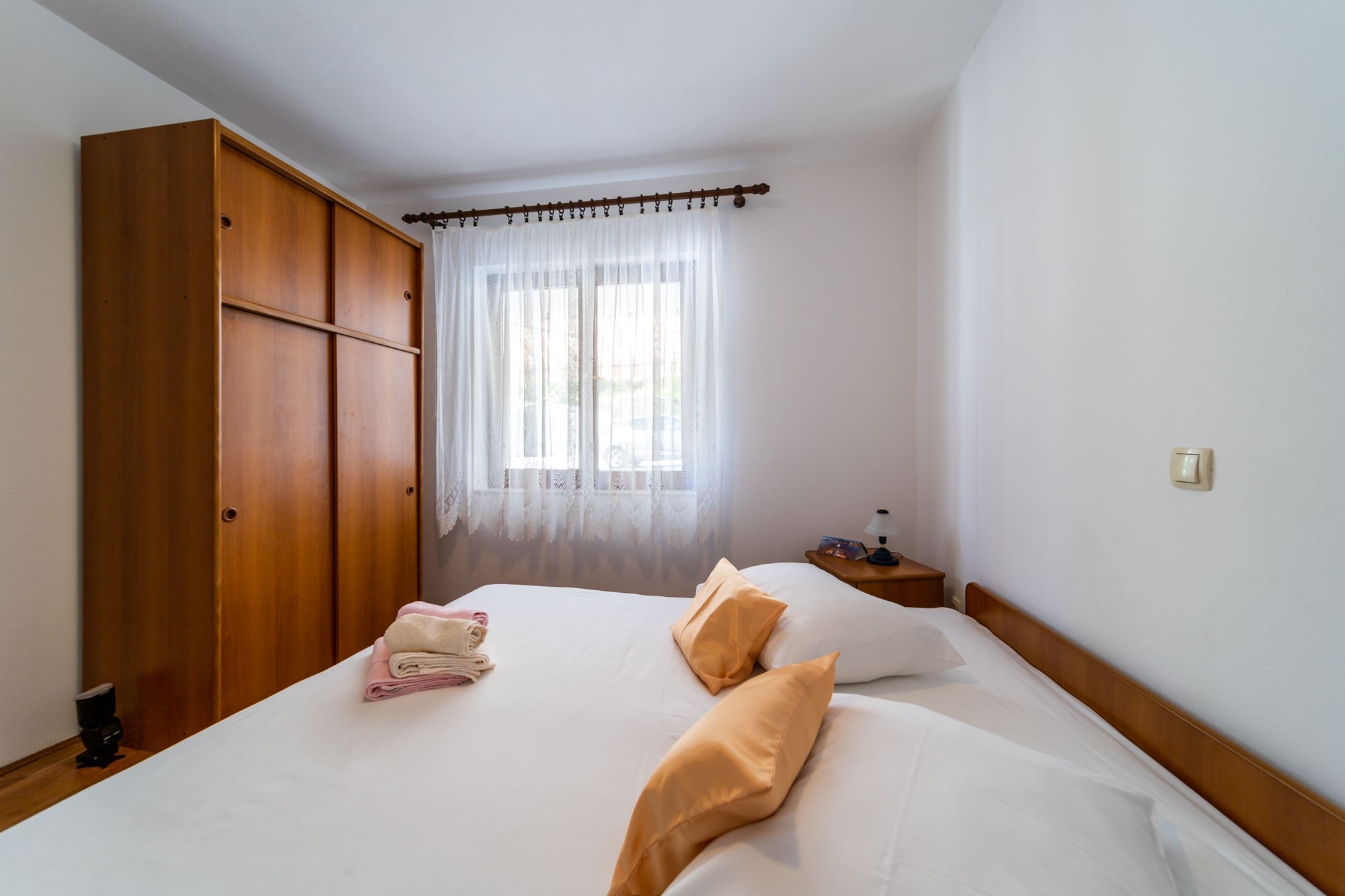 Enosobni apartma S teraso Rab  A-c