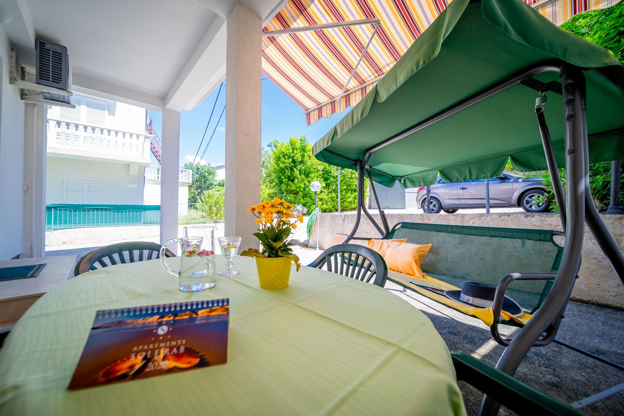 Enosobni apartma S teraso Rab  A-c