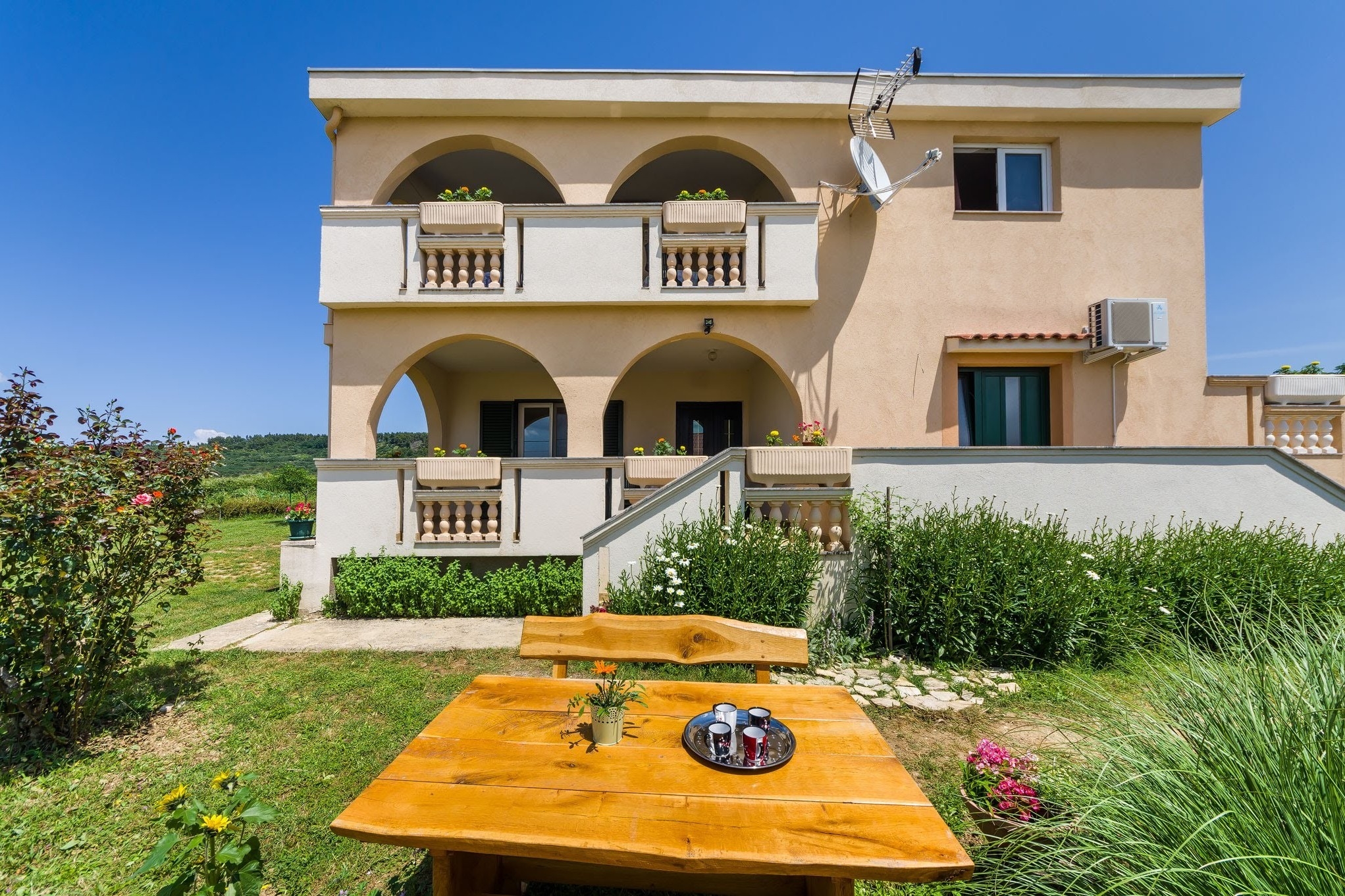 Dvosobni apartma S teraso Ljubač, Zadar  A-b