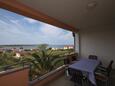 Povljana, Terrace in the apartment, with a sea view, (pet friendly) and WiFi.