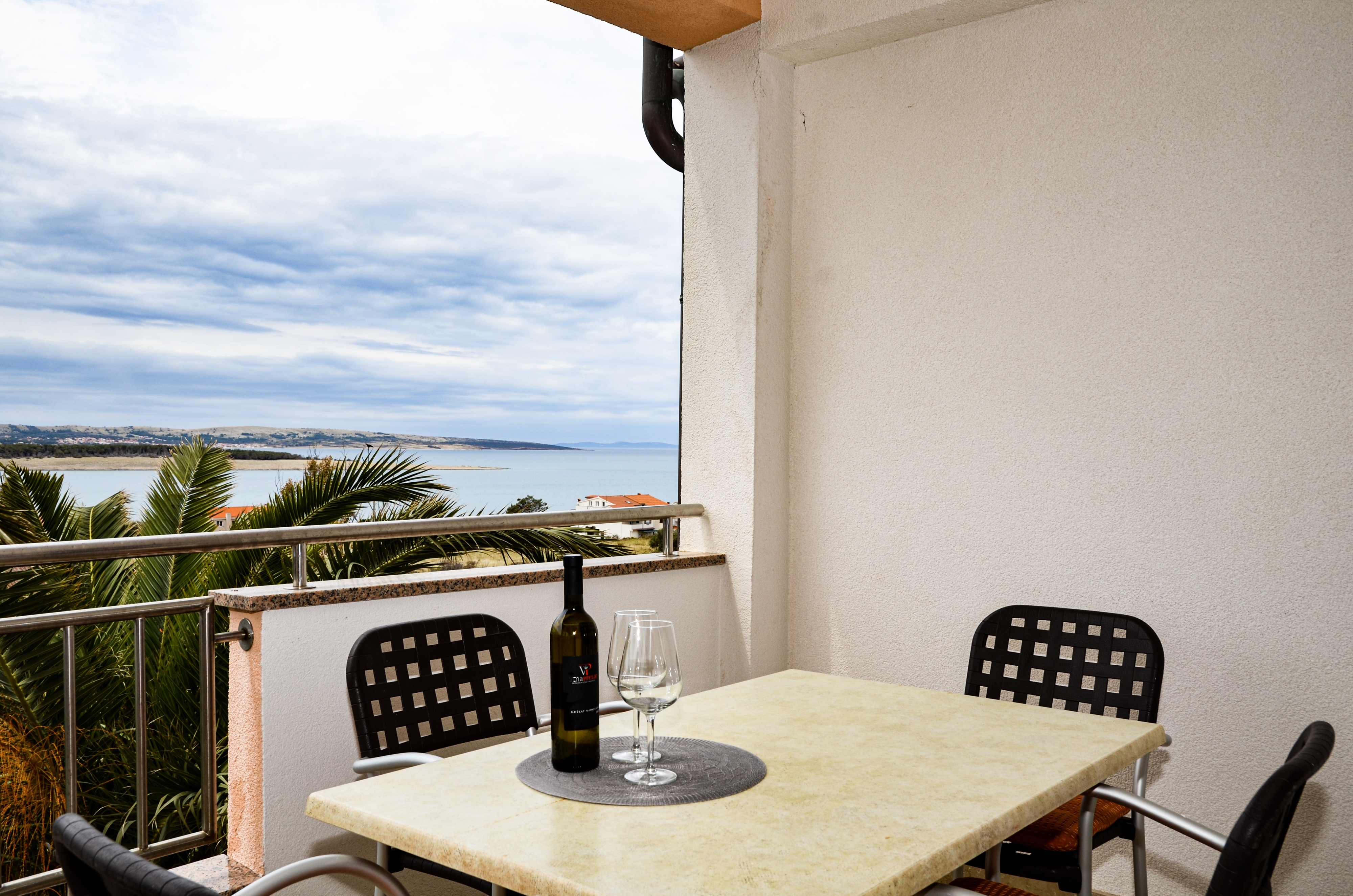 Two bedroom apartment with terrace and sea view Povljana, Pag  A-a