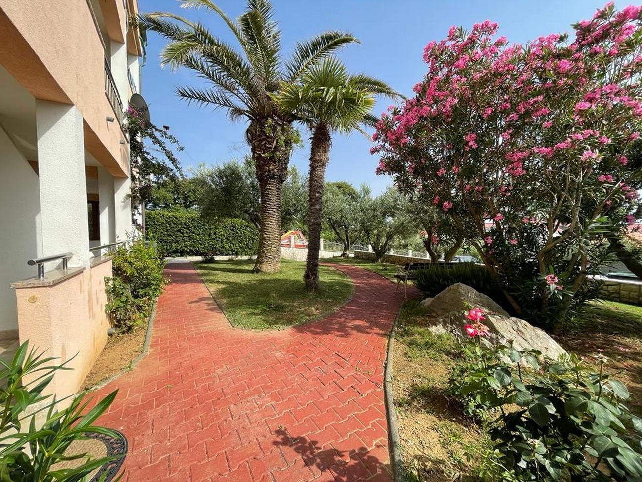 Two bedroom apartment with terrace Povljana, Pag  A-c