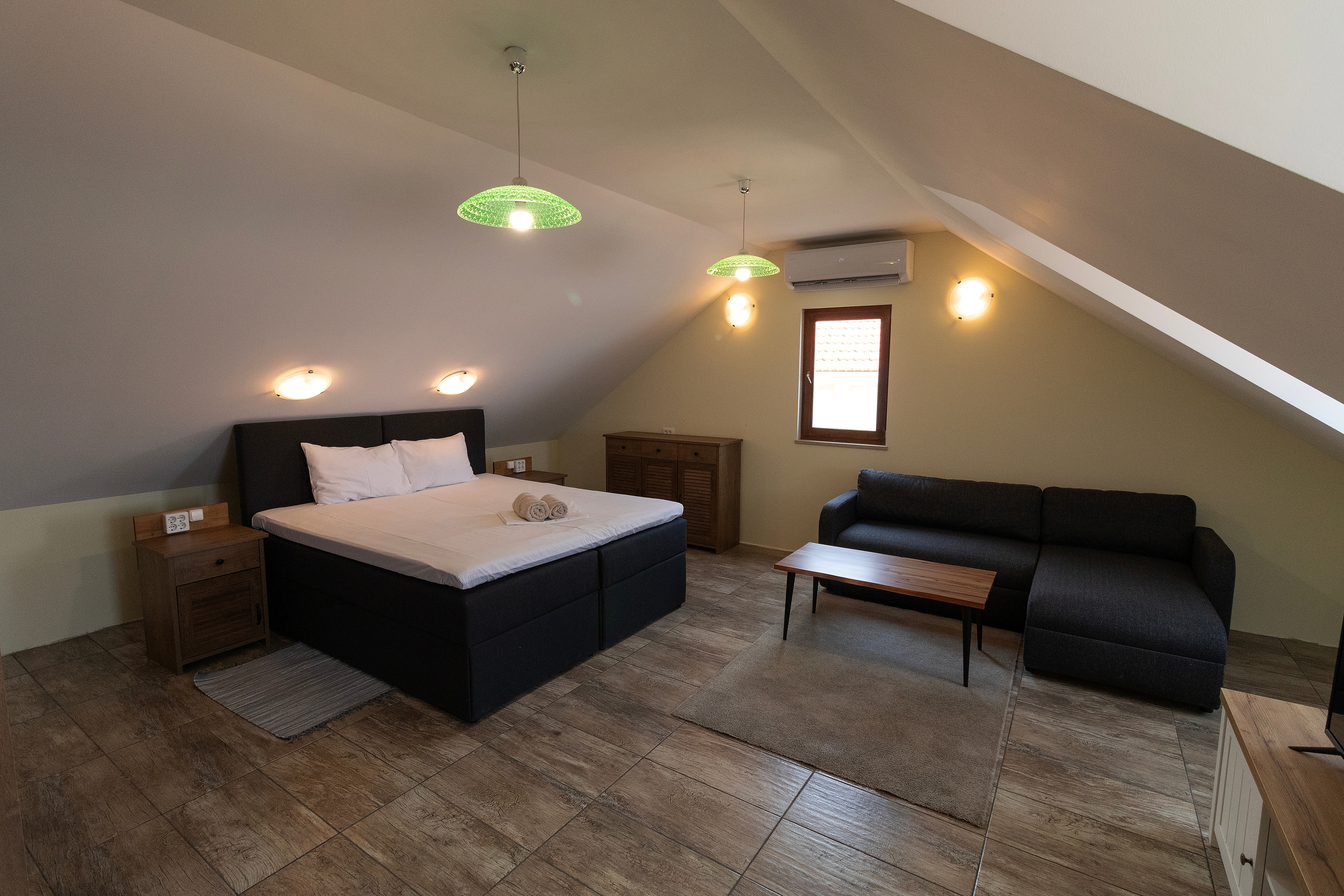 Room with air-conditioning Sutivan, Brač (S-24402-d)