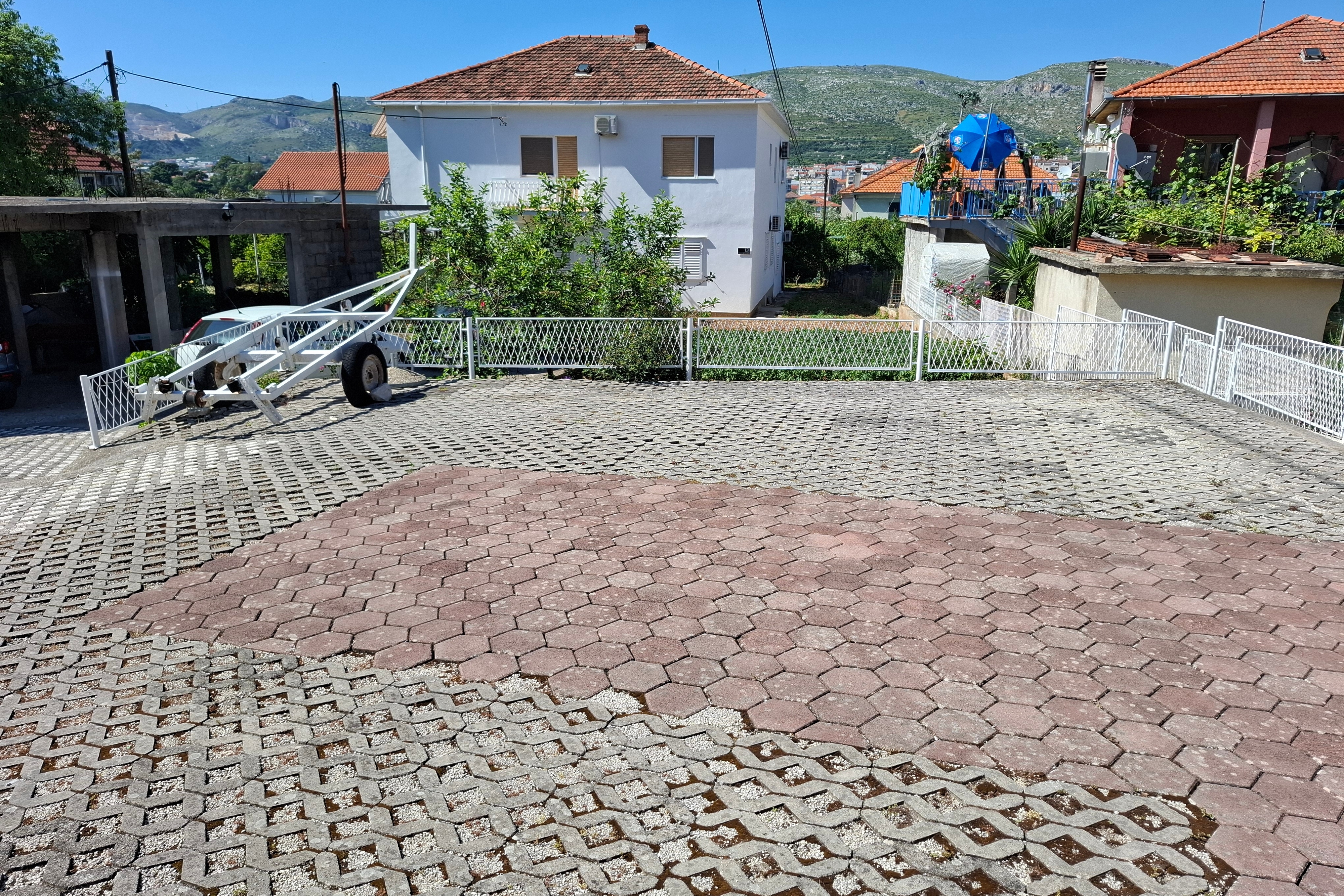 Enosobni apartma S teraso in pogledom na morje Trogir  A-a