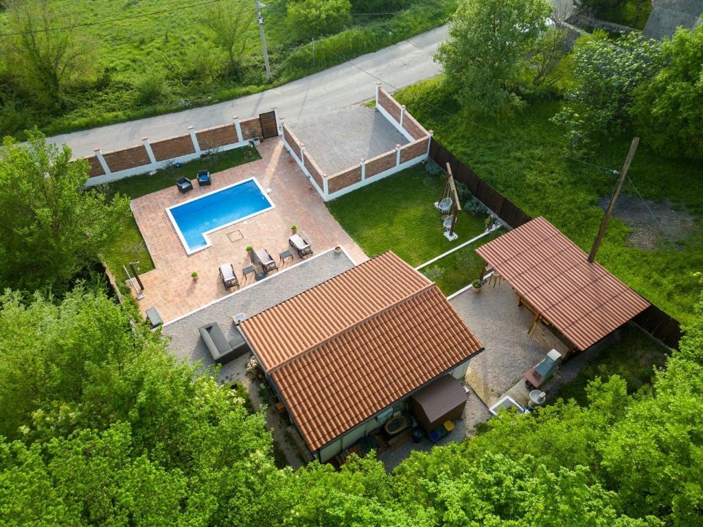 Dvosobna hiša S klimo Šmrika, Kraljevica  K