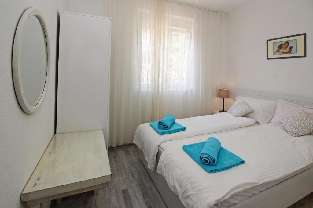 Two bedroom apartment with terrace Baška, Krk (A-24409-a) Two bedroom apartment with terrace Baška, Krk (A-24409-a)