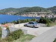 Parking lot Vis, Vis, Parking lot 2441 - Apartments near sea with pebble beach.