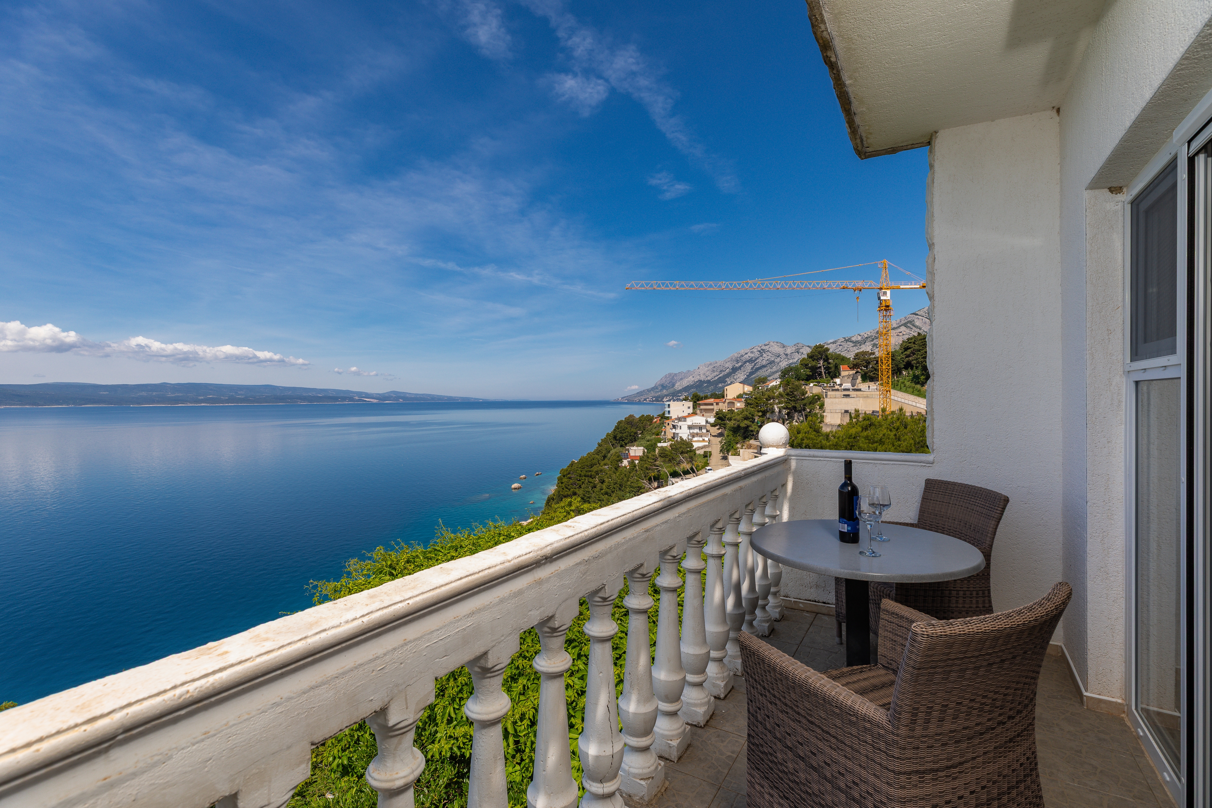 Studio flat with balcony and sea view Brela, Makarska  AS-a