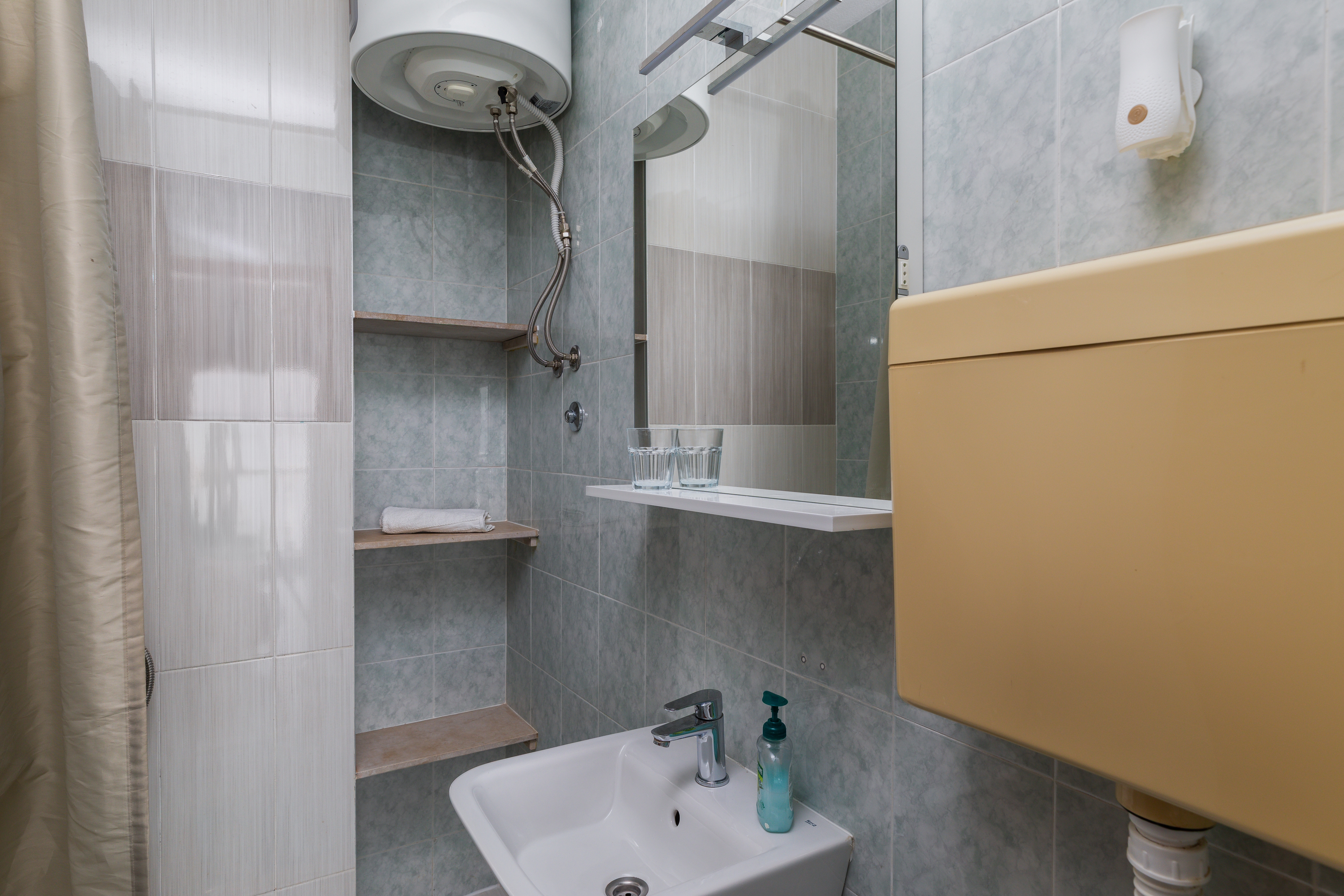 Studio flat with balcony and sea view Brela, Makarska  AS-a