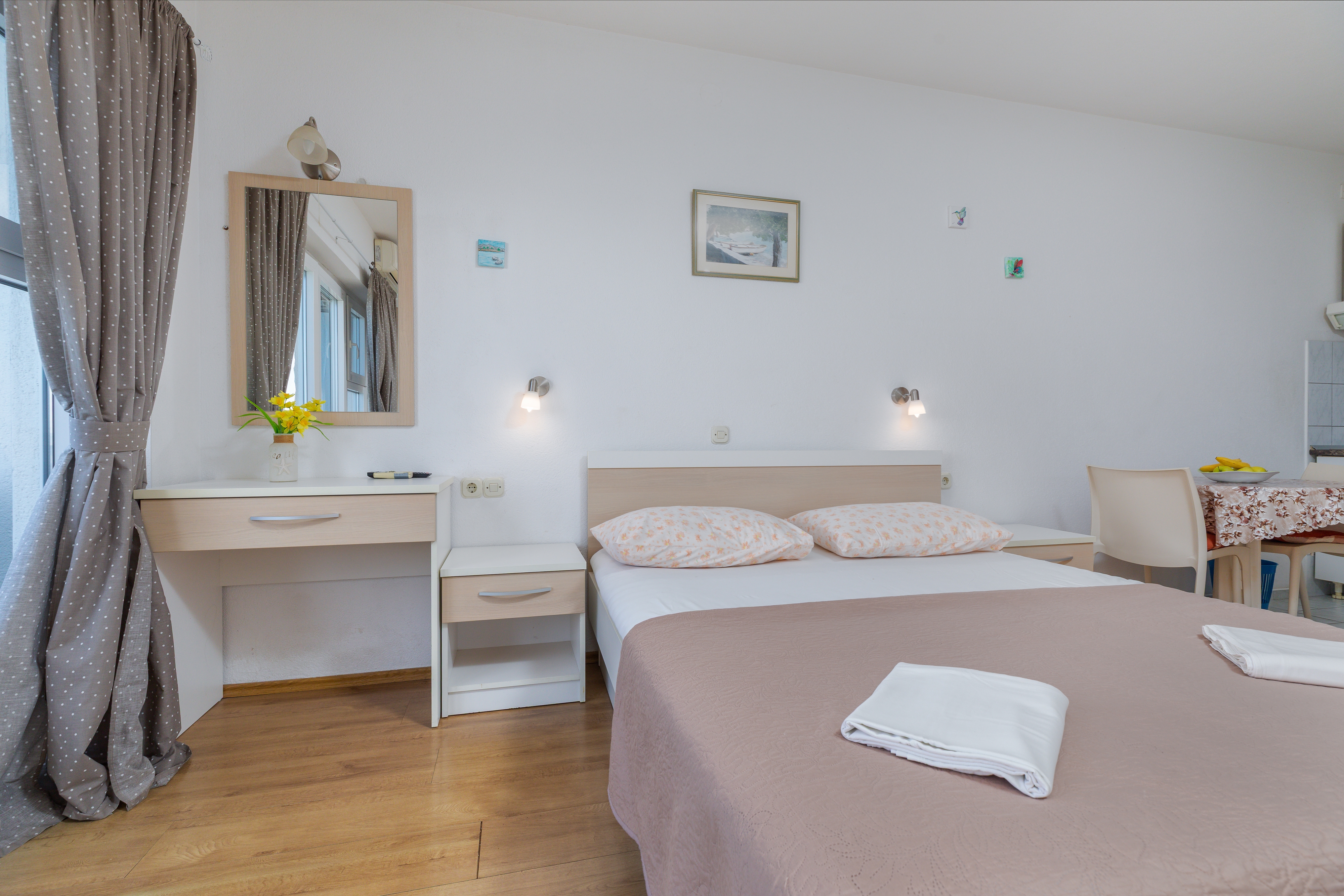 Studio flat with balcony and sea view Brela, Makarska  AS-a