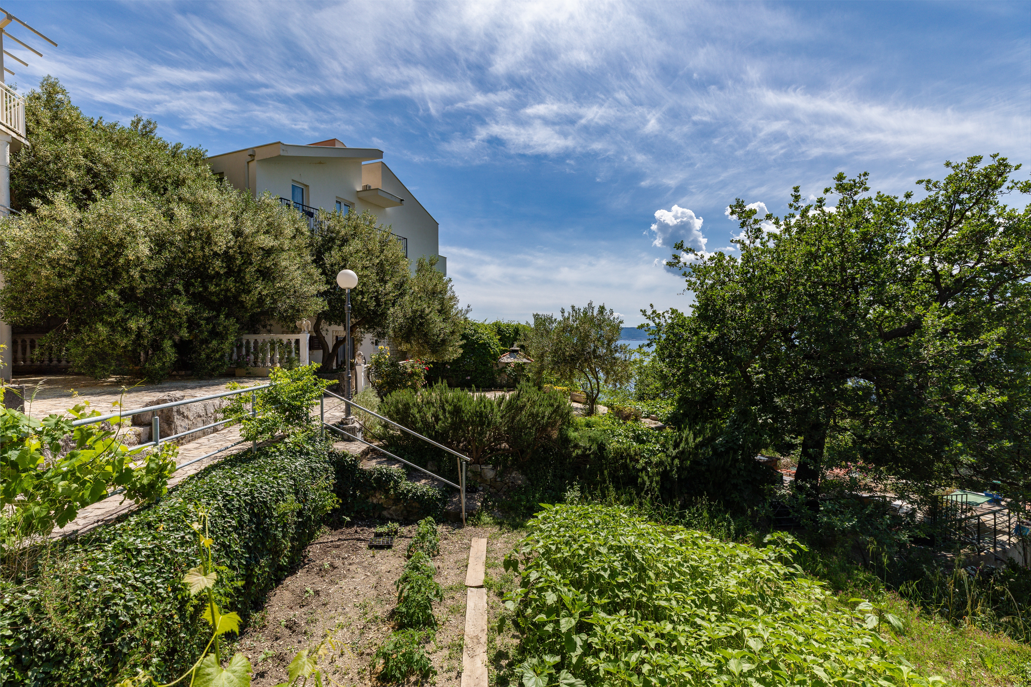 Two bedroom apartment with balcony and sea view Brela, Makarska  A-a