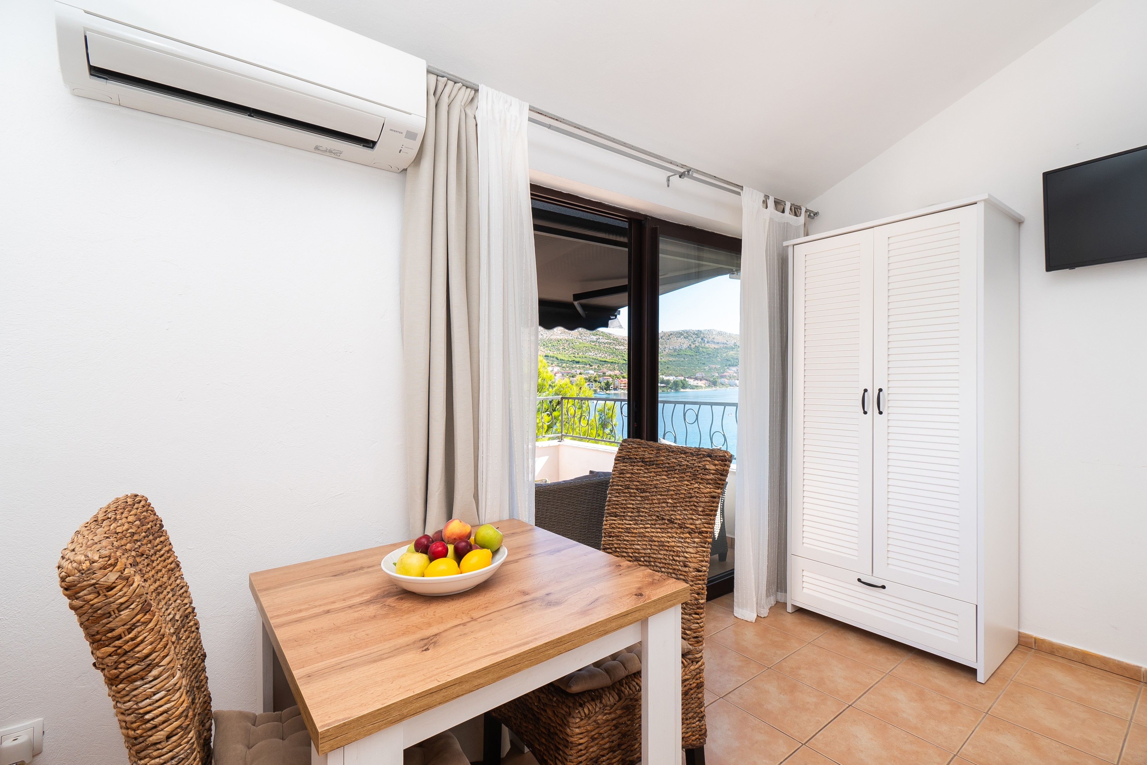 Studio flat near beach Šparadići, Šibenik (AS-24420-a) Studio flat near beach Šparadići, Šibenik (AS-24420-a)