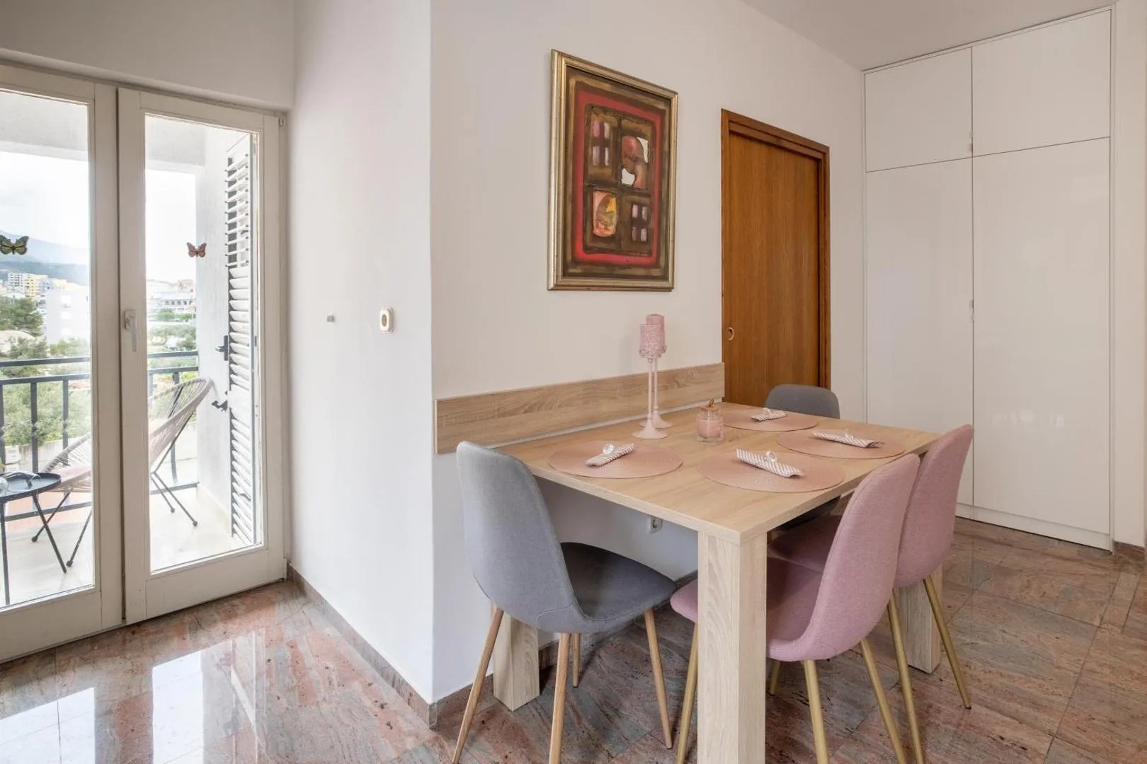 One bedroom apartment with balcony Makarska  A-a