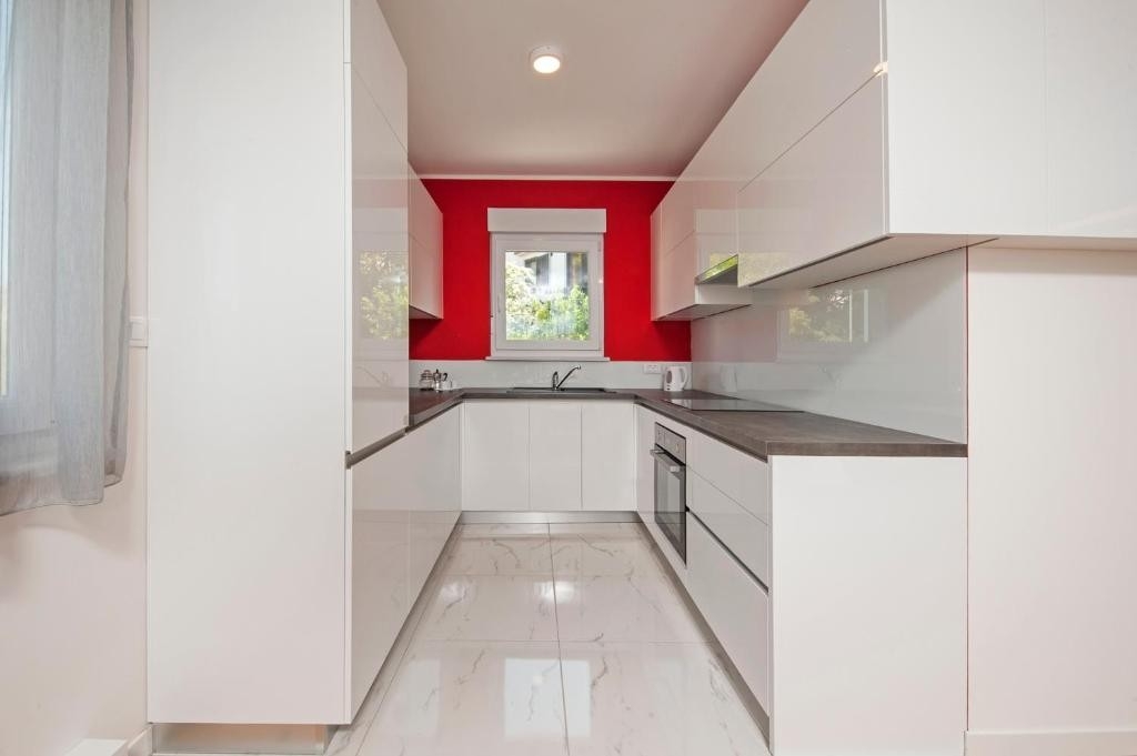 Dvosobni apartman s terasom Rovinj  A-a