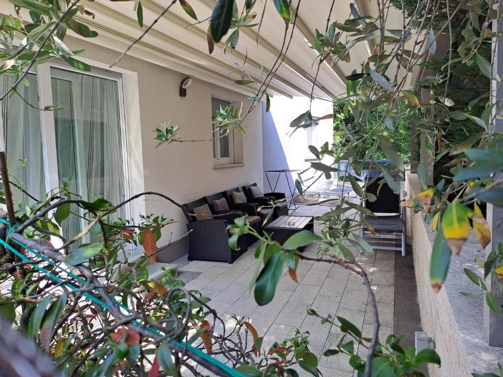 Two bedroom apartment with terrace Rovinj (A-24440-a) Two bedroom apartment with terrace Rovinj (A-24440-a)