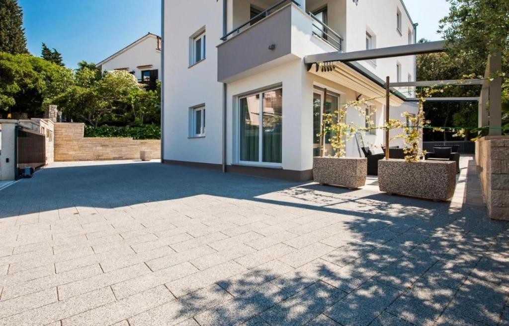 Dvosobni apartman s terasom Rovinj  A-a