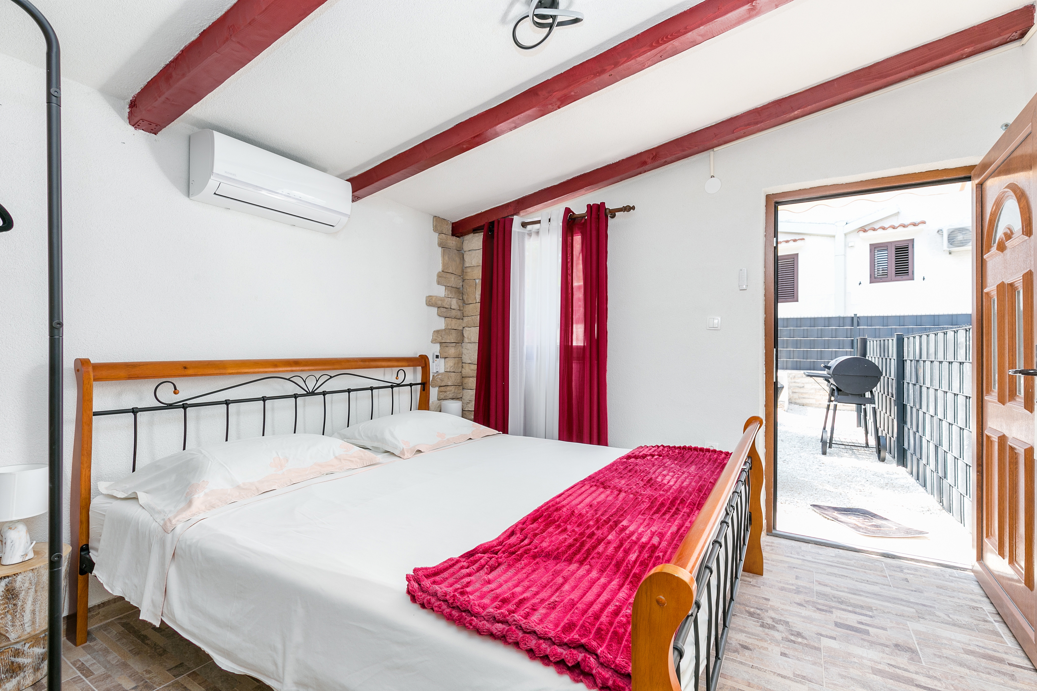 Two bedroom house with terrace Okrug Gornji, Čiovo  K