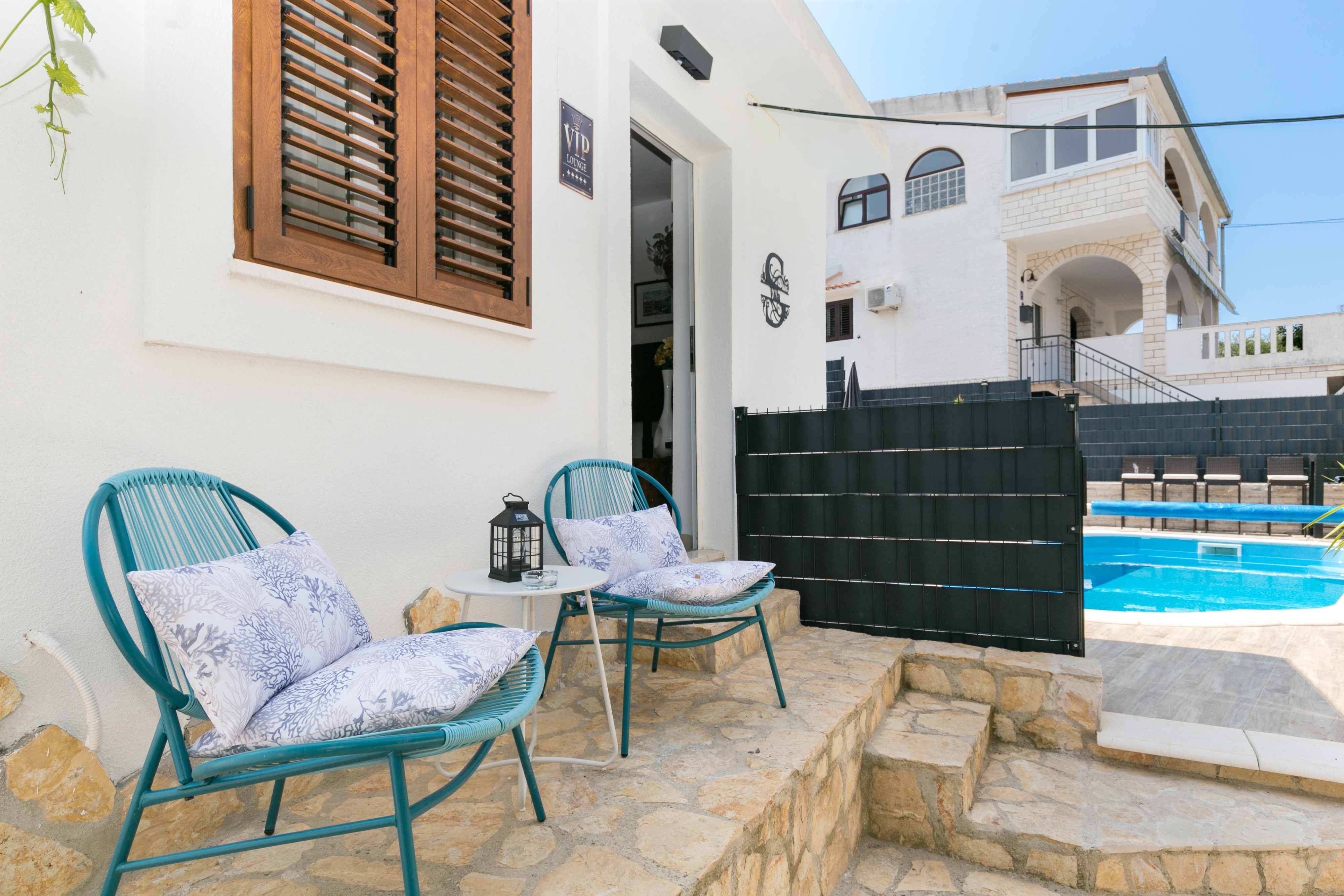 Two bedroom house with terrace Okrug Gornji, Čiovo  K