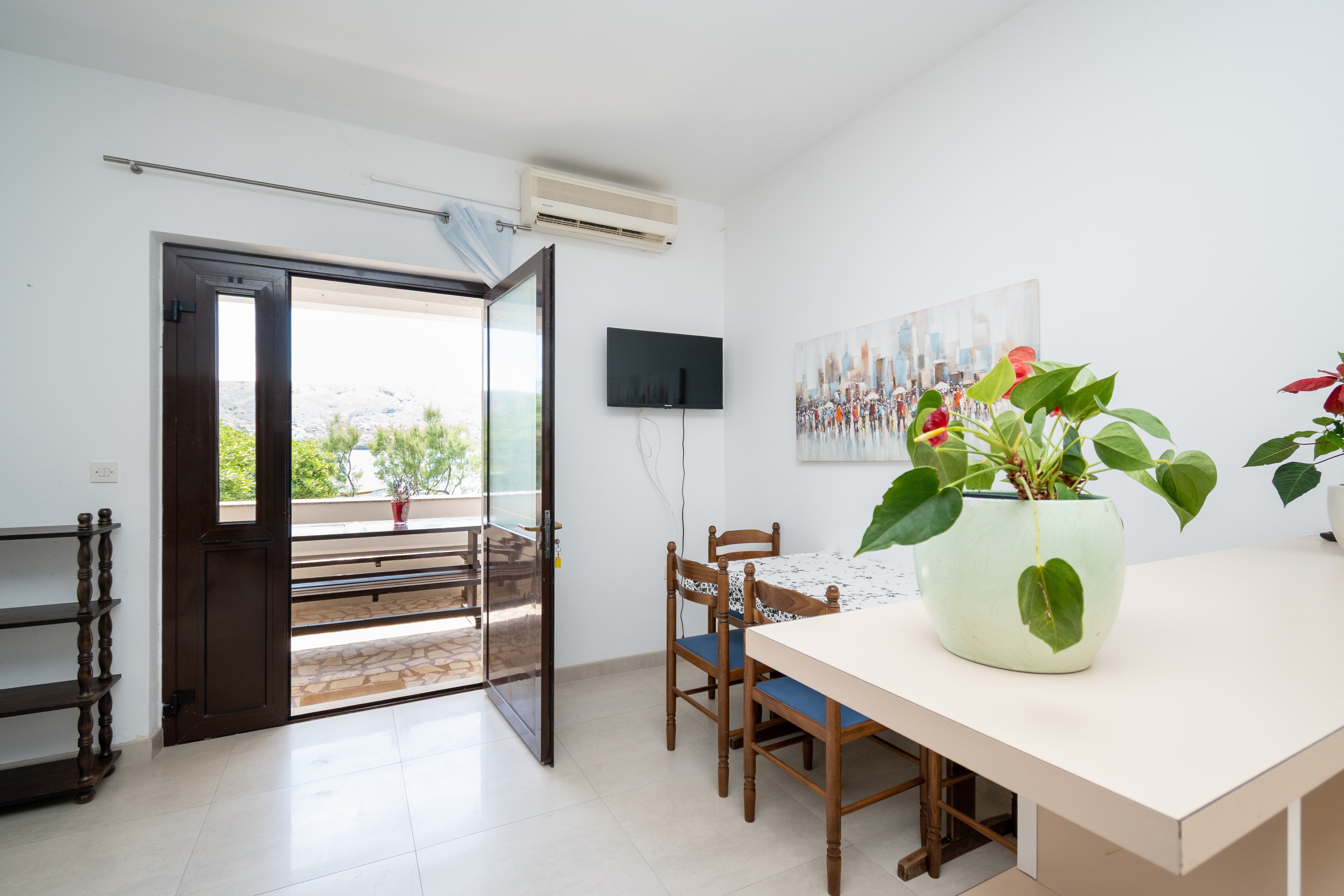 Two bedroom apartment near beach Pag (A-24467-a)