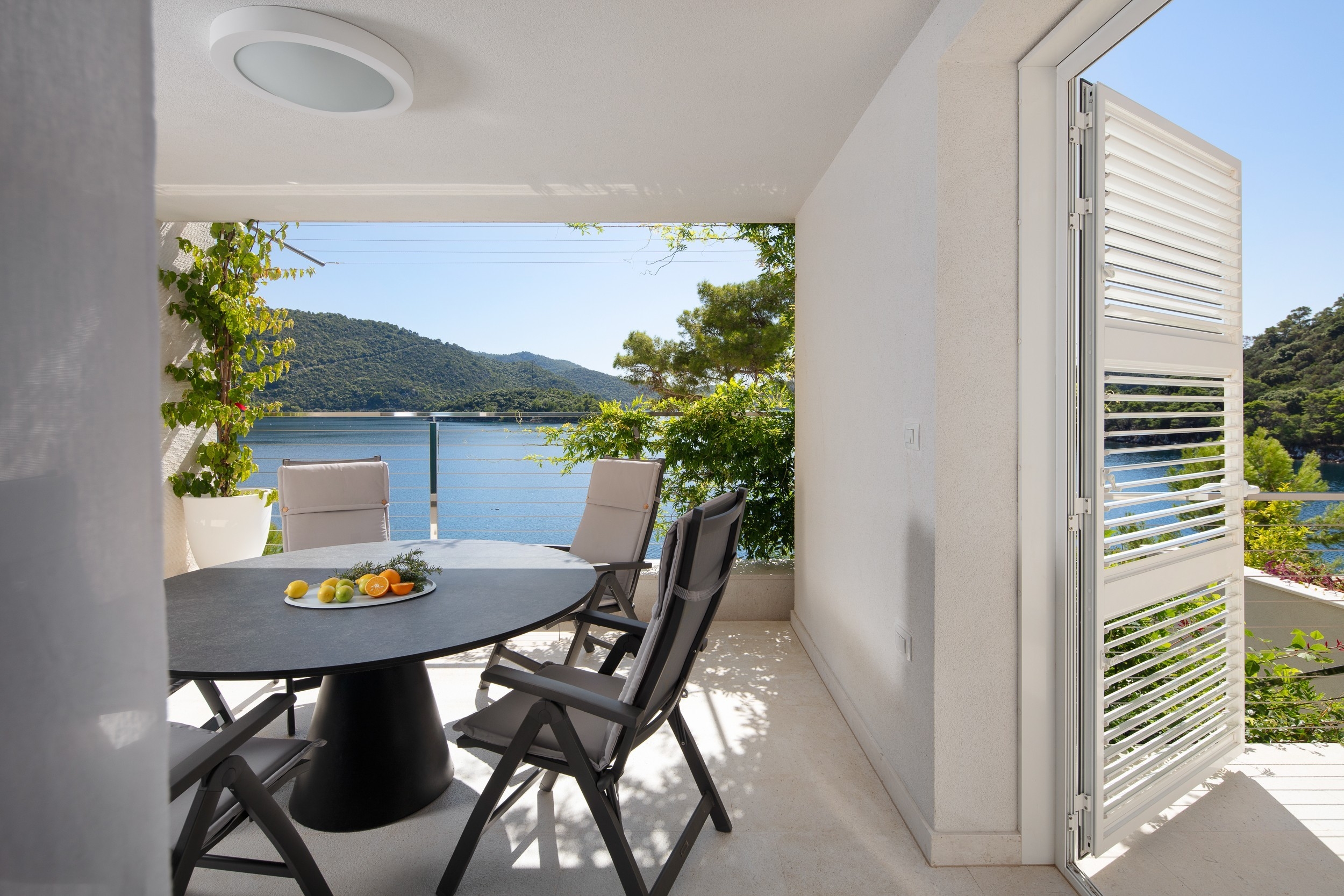 Two bedroom apartment near beach Pasadur, Lastovo (A-24472-a) Two bedroom apartment near beach Pasadur, Lastovo (A-24472-a)