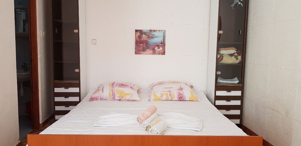 Studio flat with terrace Crikvenica (AS-24475-d) Studio flat with terrace Crikvenica (AS-24475-d)