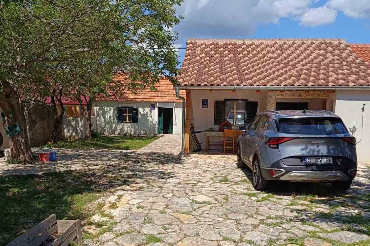 Enosobni apartma S klimo Konjevrate, Krka  A-b