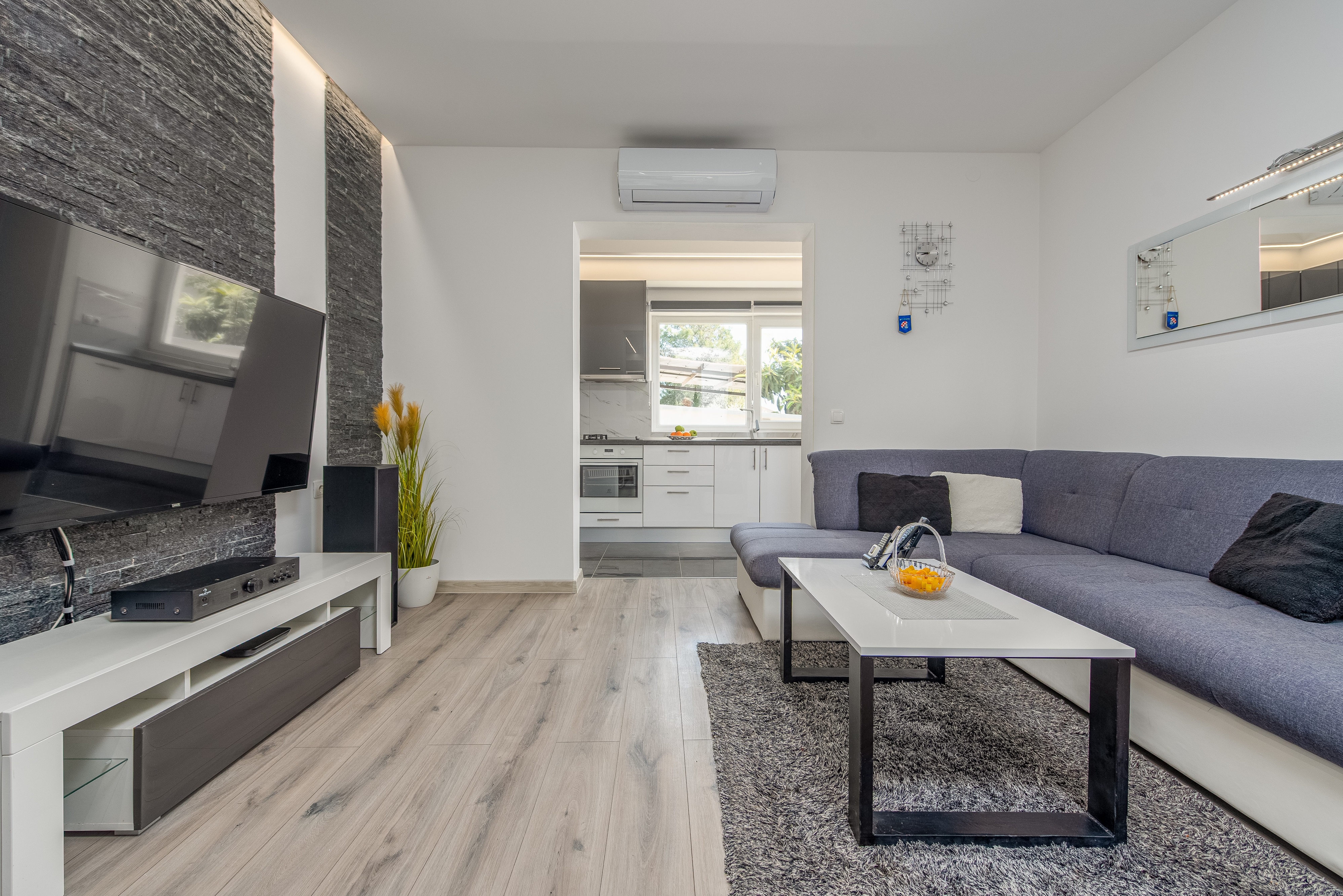 Two bedroom apartment with terrace Bibinje, Zadar (A-24491-a)