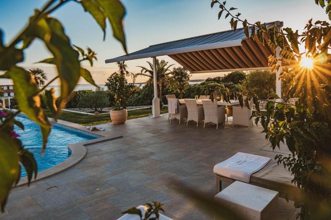 Two bedroom apartment with terrace and sea view Mandre, Pag (A-24502-a) Two bedroom apartment with terrace and sea view Mandre, Pag (A-24502-a)