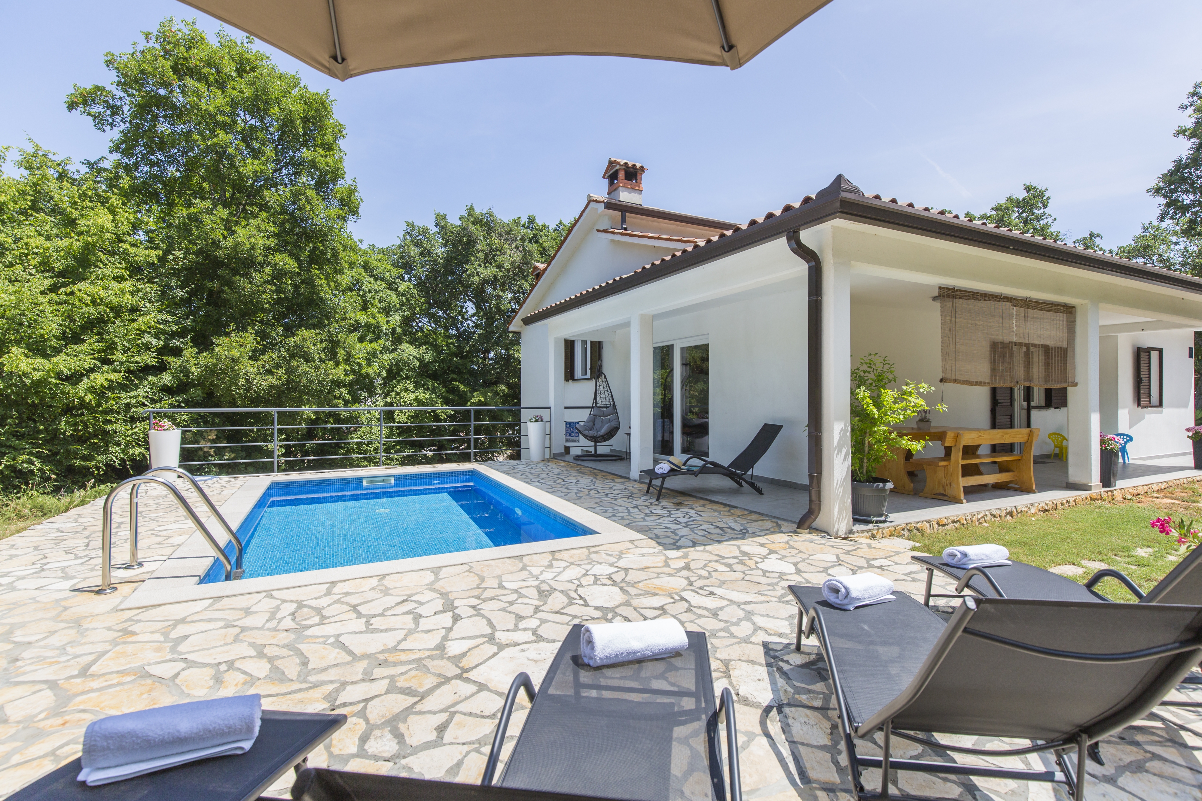 Three bedroom house with terrace Kapelica, Labin (K-24509)