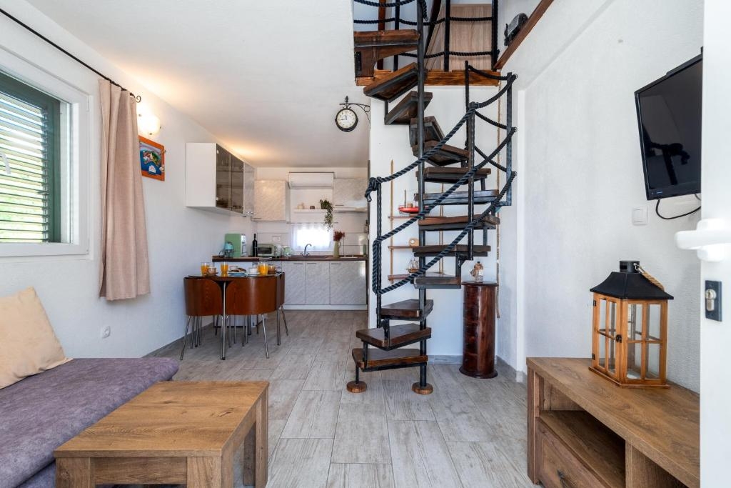 Studio flat with air-conditioning Žedno (Čiovo) (AS-24516-a)