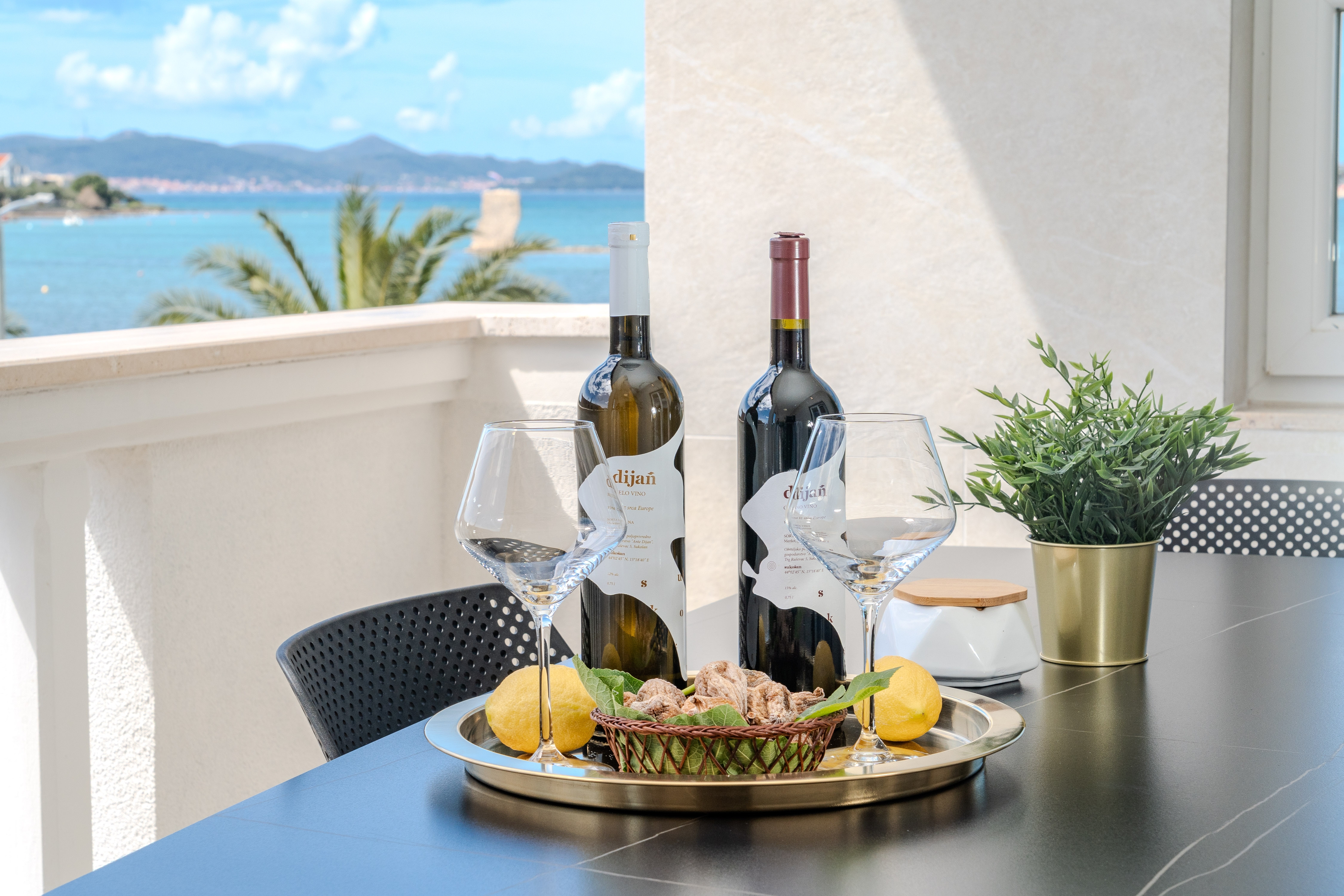 One bedroom apartment with balcony and sea view Sukošan, Zadar  A-c