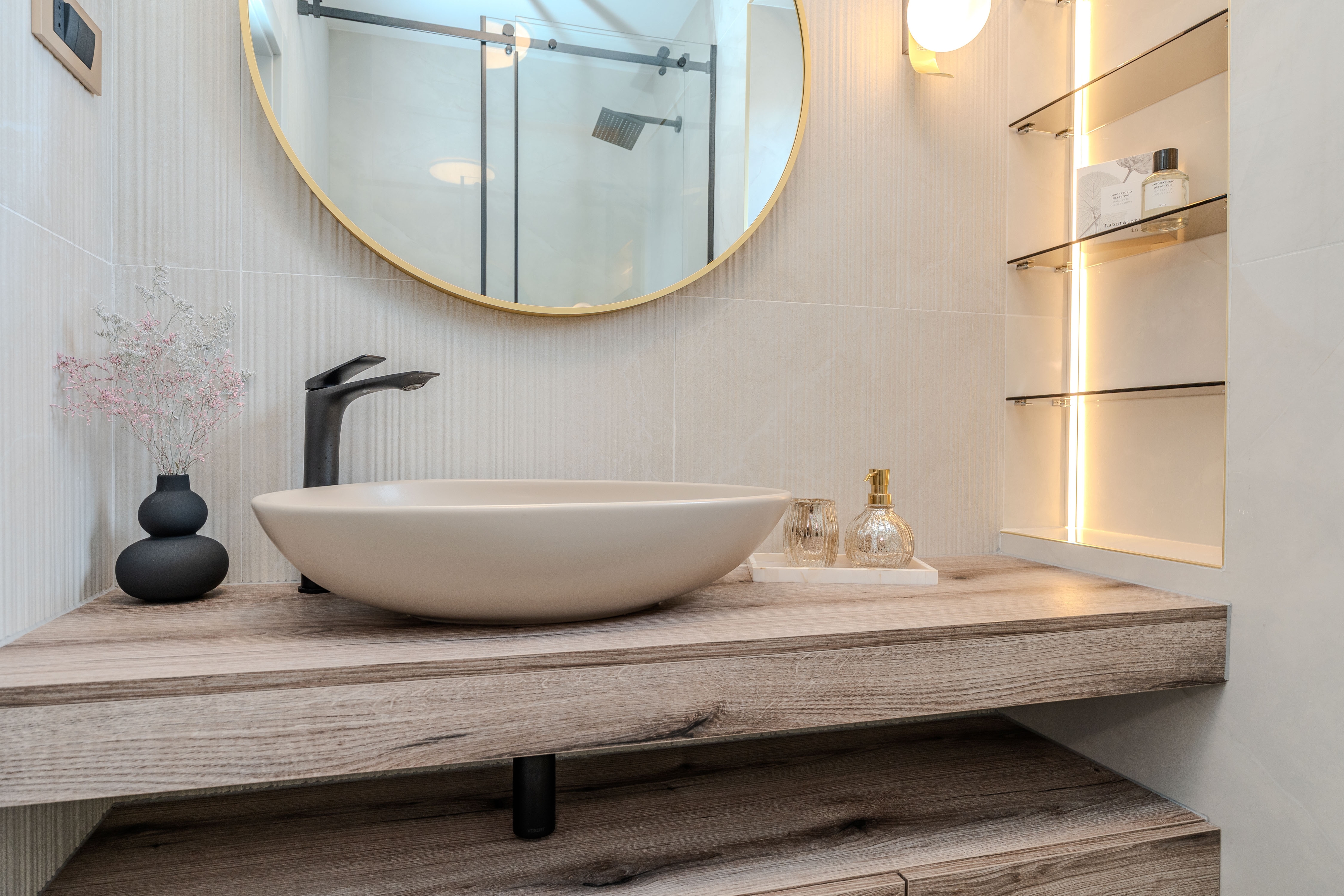 One bedroom apartment with balcony and sea view Sukošan, Zadar  A-c