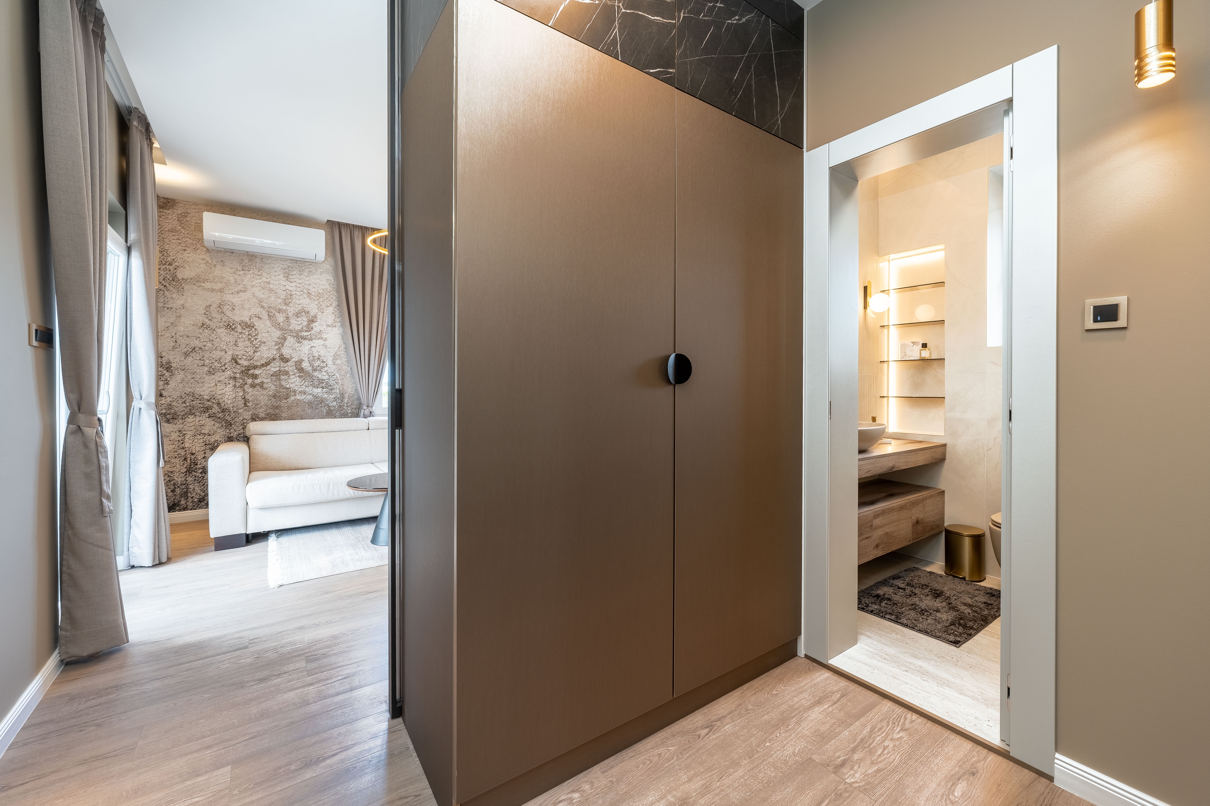 One bedroom apartment with balcony and sea view Sukošan, Zadar  A-c