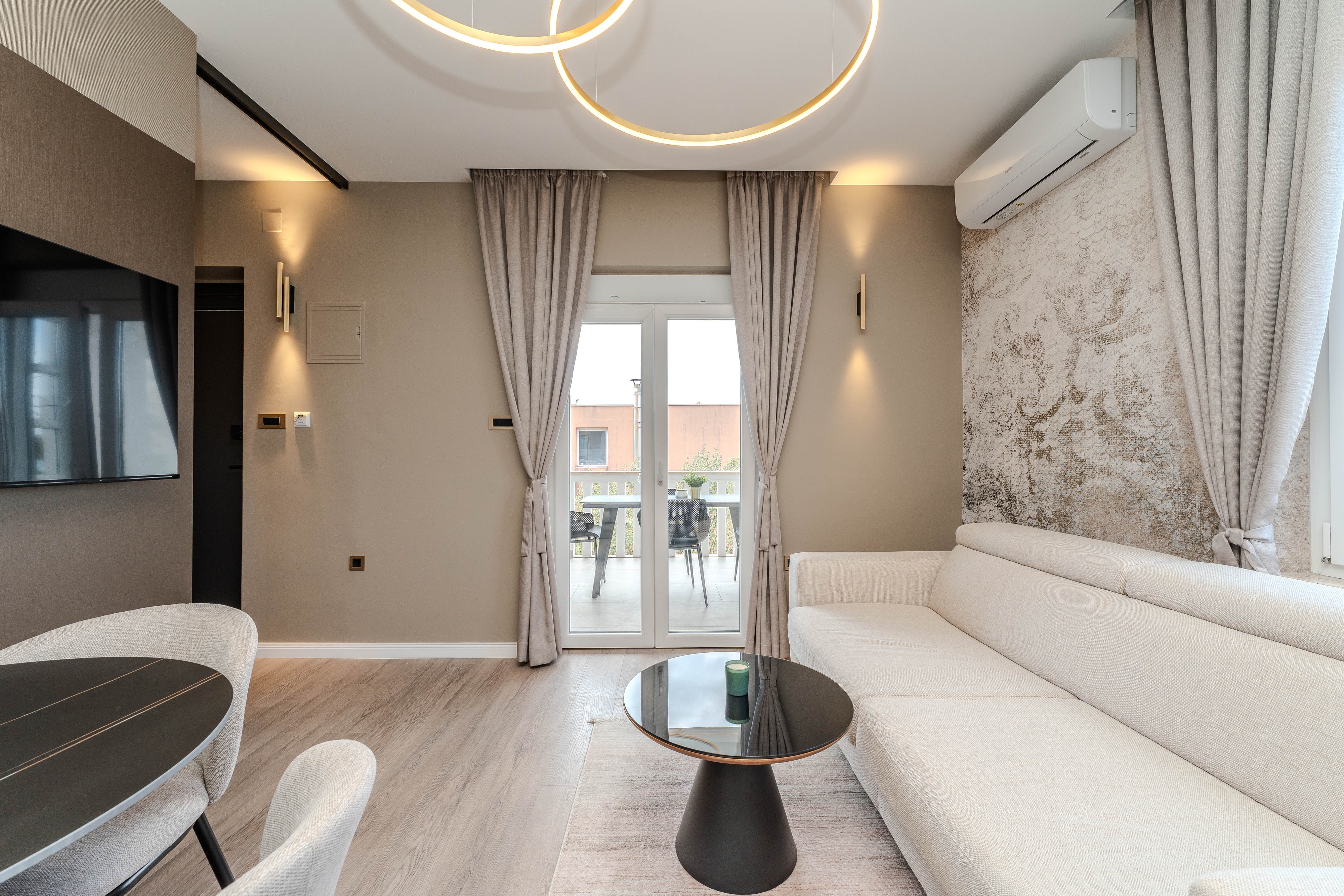 One bedroom apartment with balcony and sea view Sukošan, Zadar  A-c