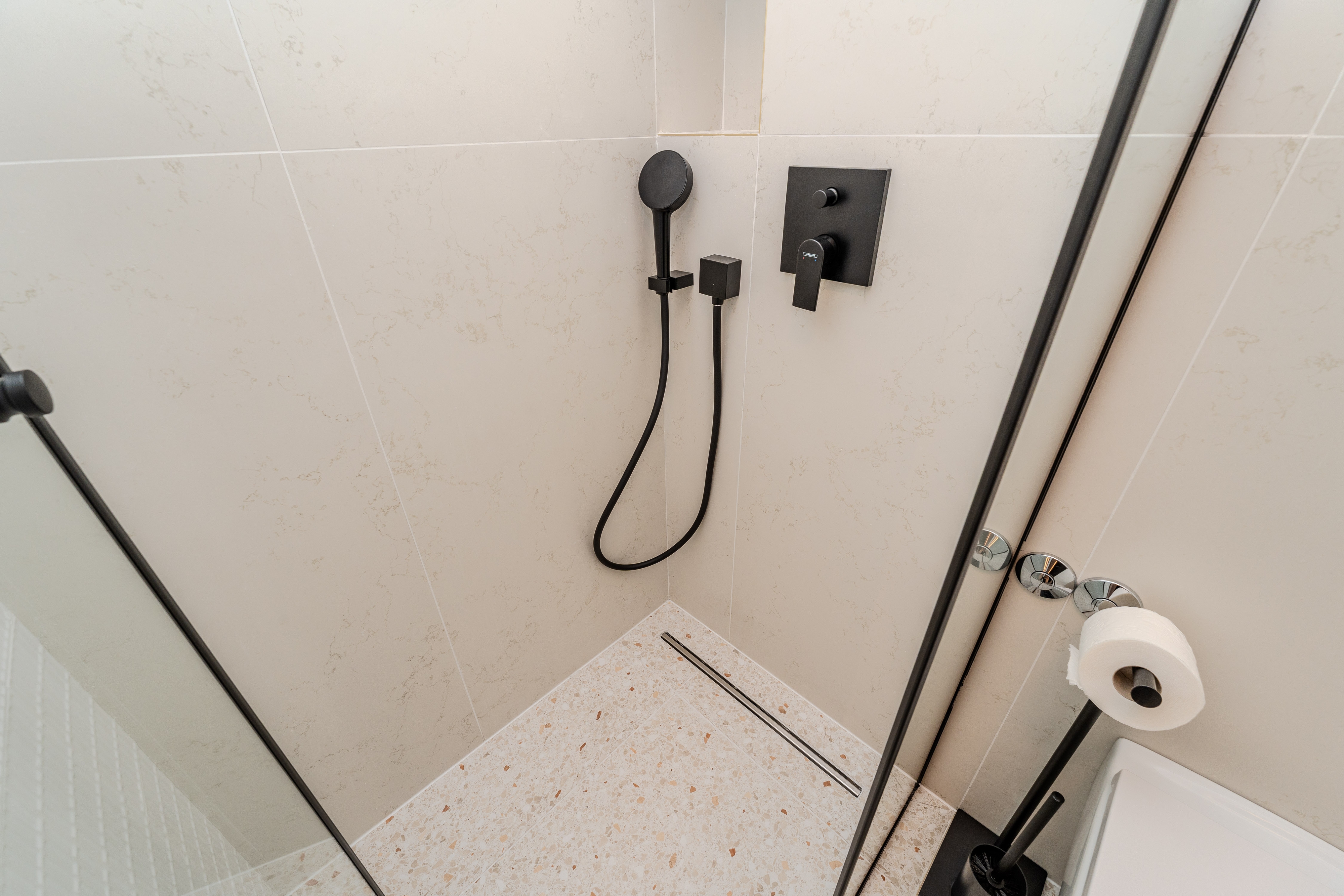 One bedroom apartment with balcony and sea view Sukošan, Zadar  A-d