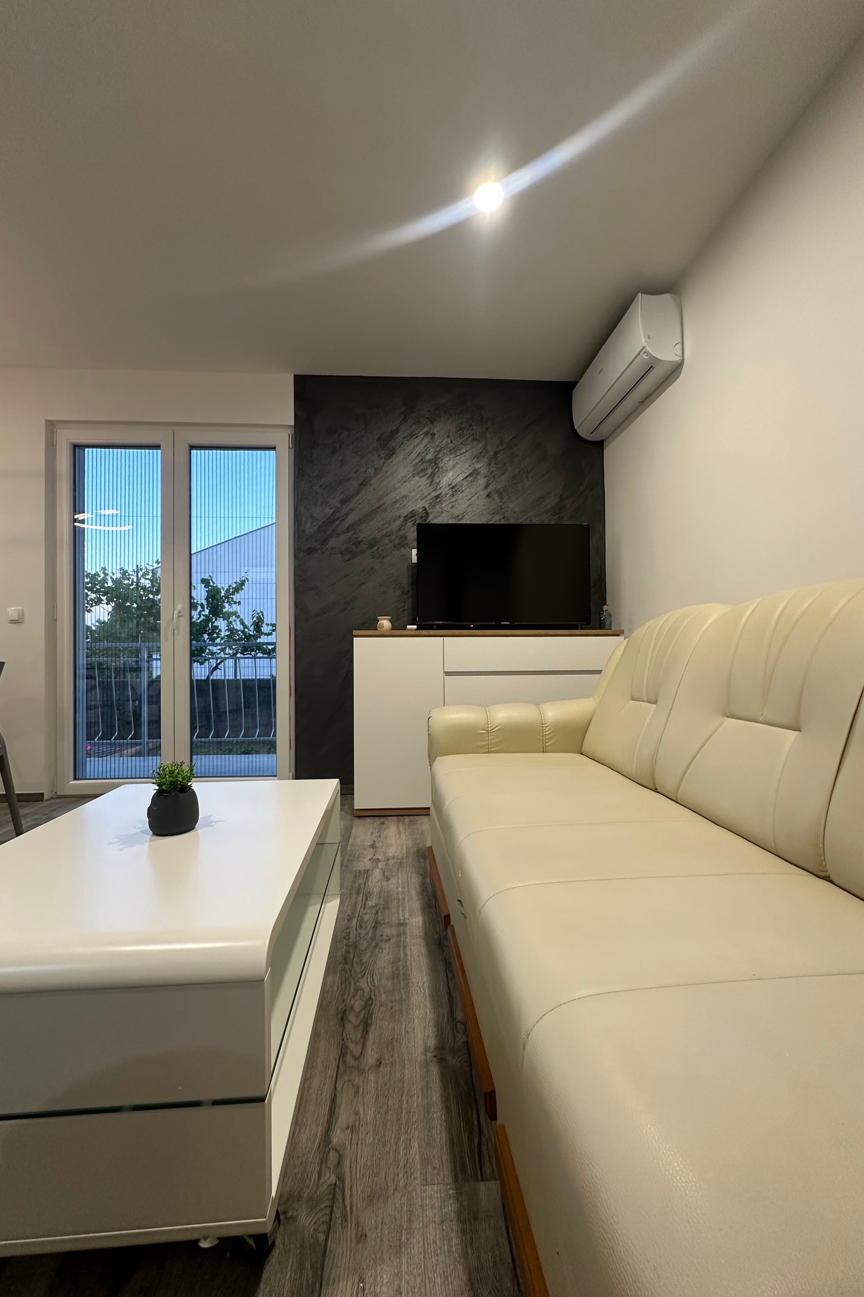 One bedroom apartment with balcony Starigrad, Paklenica  A-b