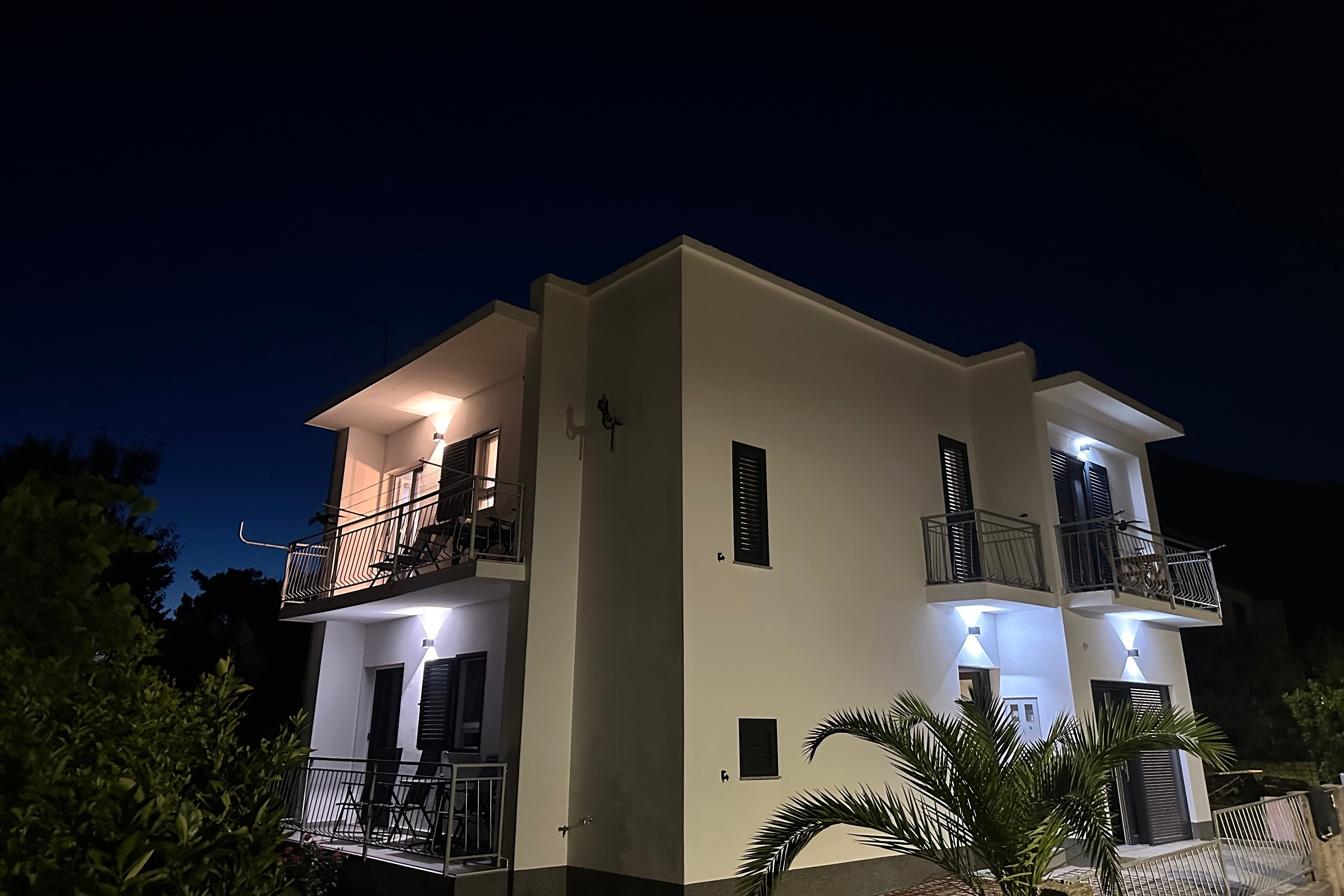 Room with balcony and sea view Starigrad, Paklenica (S-24535-a) Room with balcony and sea view Starigrad, Paklenica (S-24535-a)