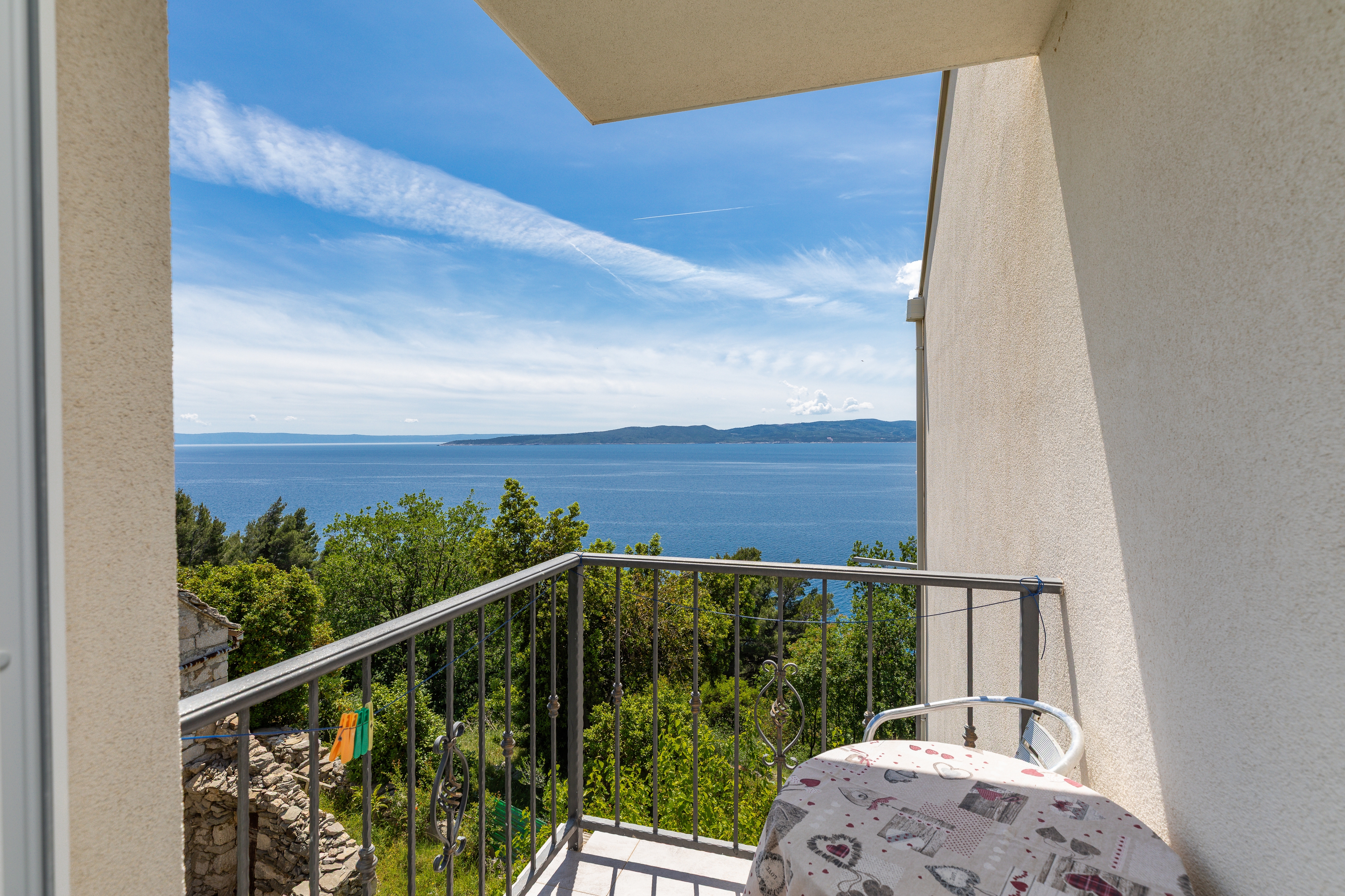 Two bedroom apartment with terrace and sea view Brela, Makarska  A-b