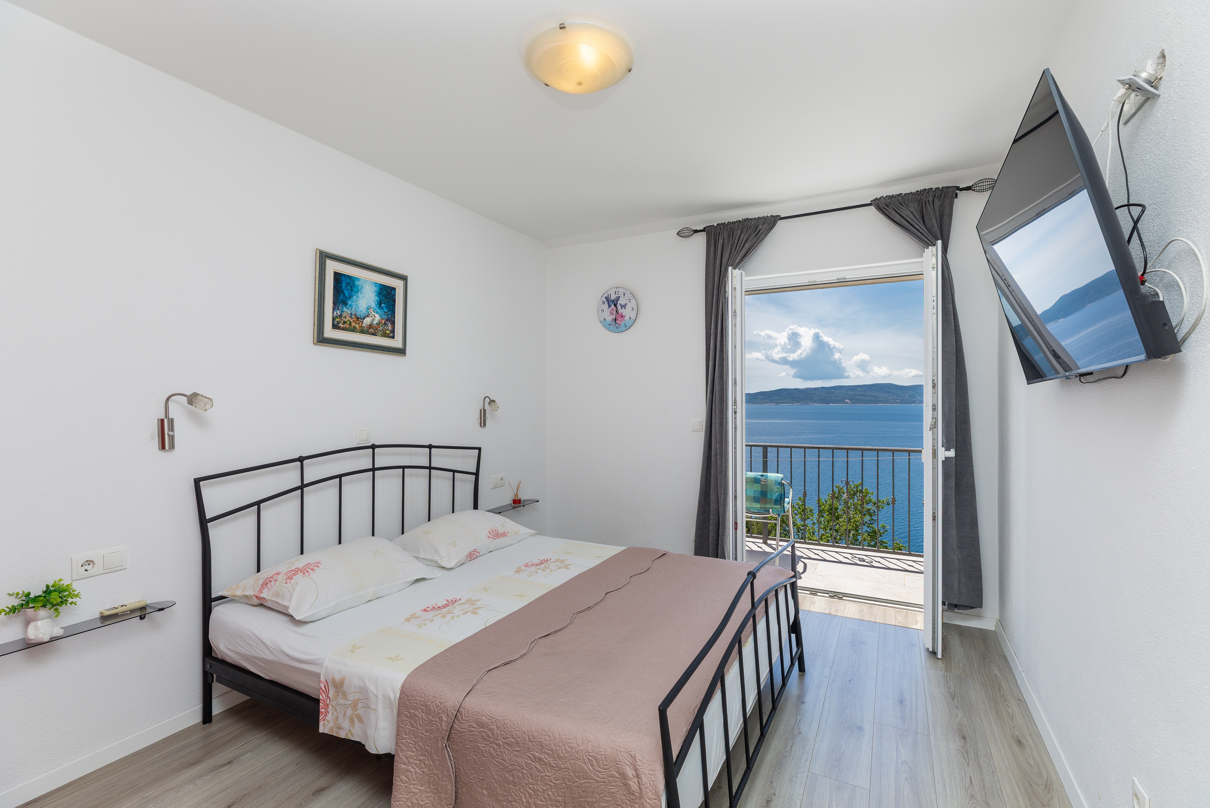 Two bedroom apartment with terrace and sea view Brela, Makarska  A-b
