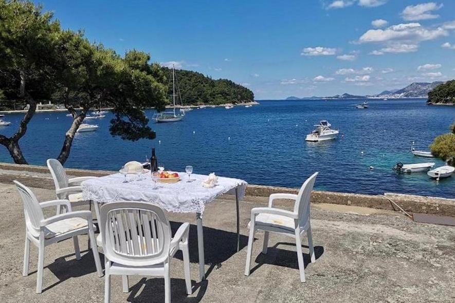 Trosobni apartman uz plažu Cavtat, Dubrovnik  A-a