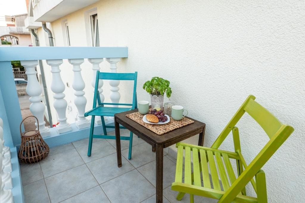 Two bedroom apartment with balcony Vodice (A-24553-b)